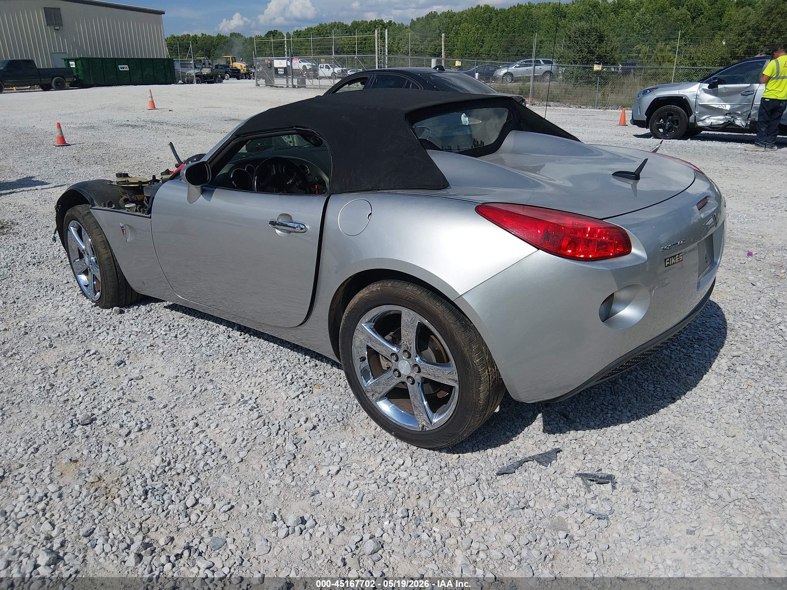 2007 Pontiac Solstice   Серебряный vin: 1G2MB35B17Y113186