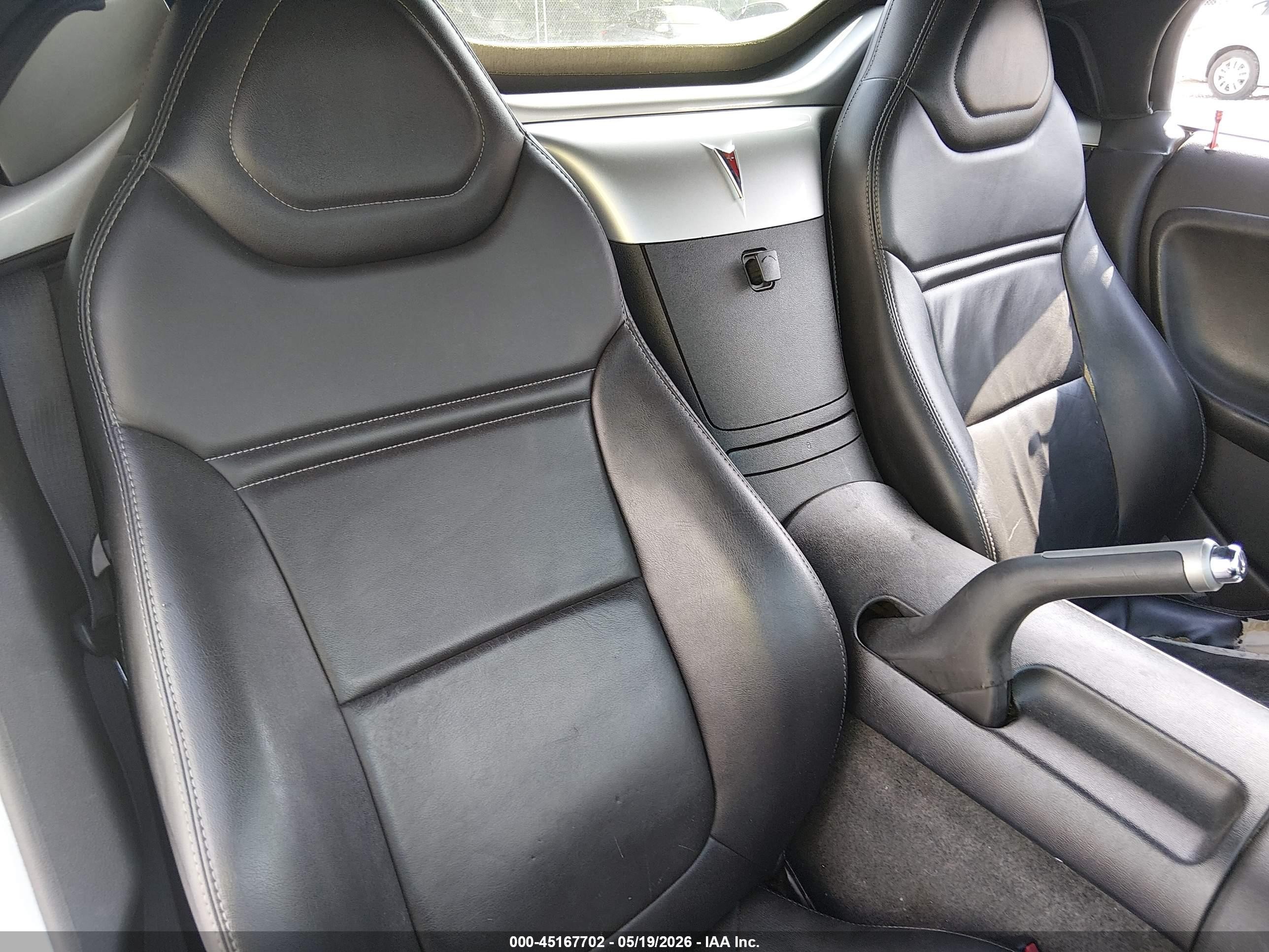 2007 Pontiac Solstice   Серебряный vin: 1G2MB35B17Y113186