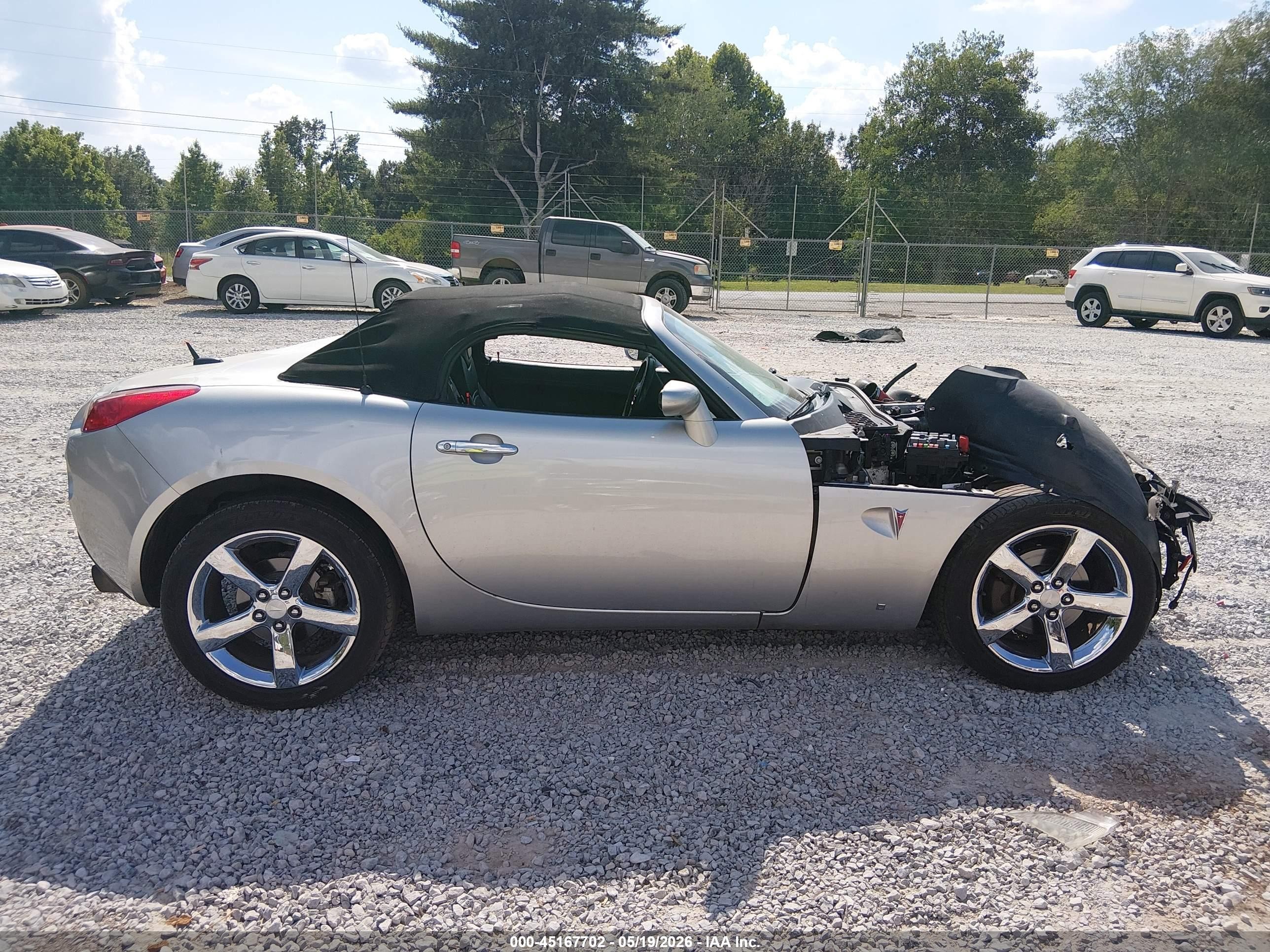 2007 Pontiac Solstice   Серебряный vin: 1G2MB35B17Y113186