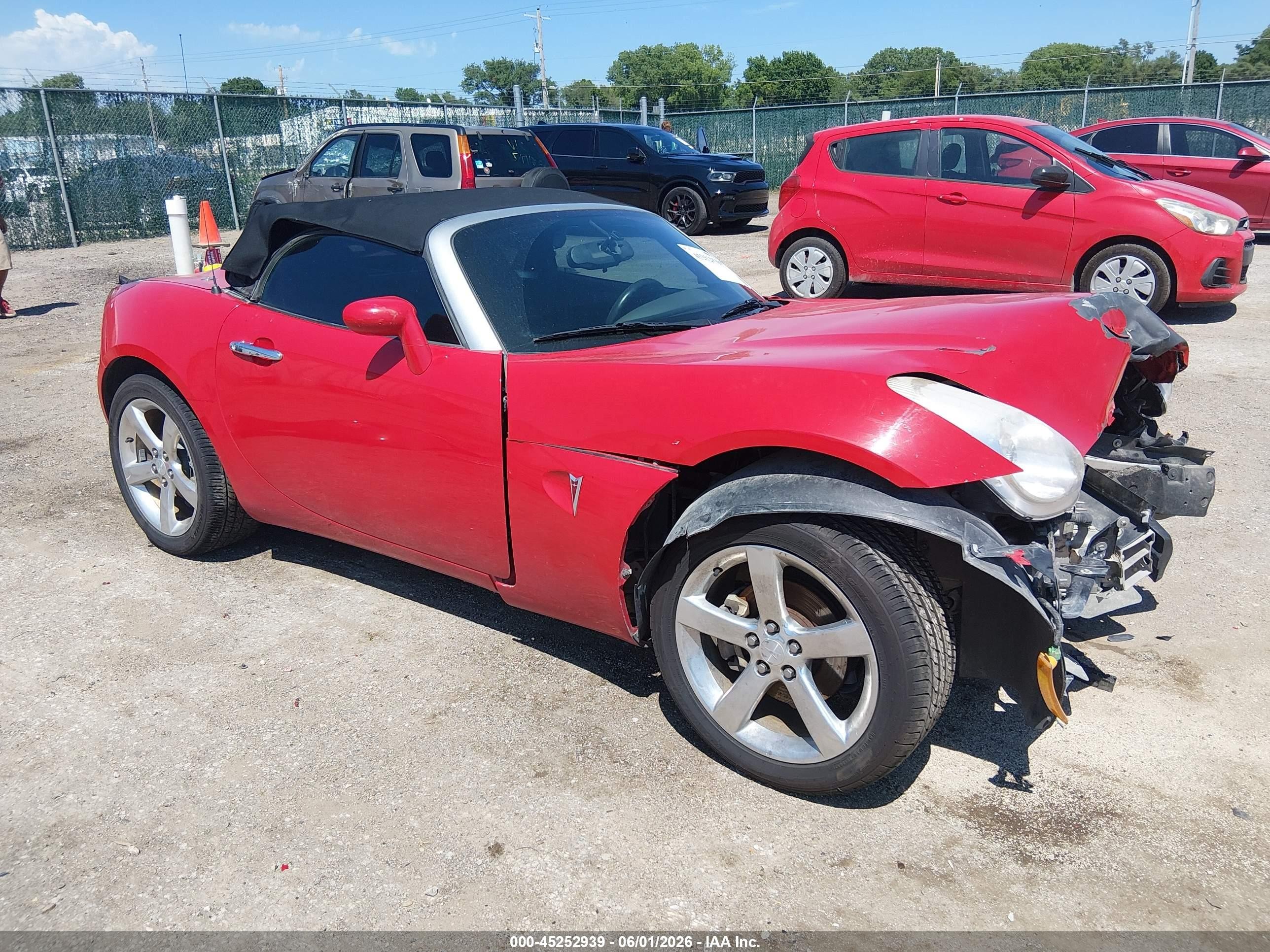 2007 Pontiac Solstice   Red vin: 1G2MB35B17Y114919