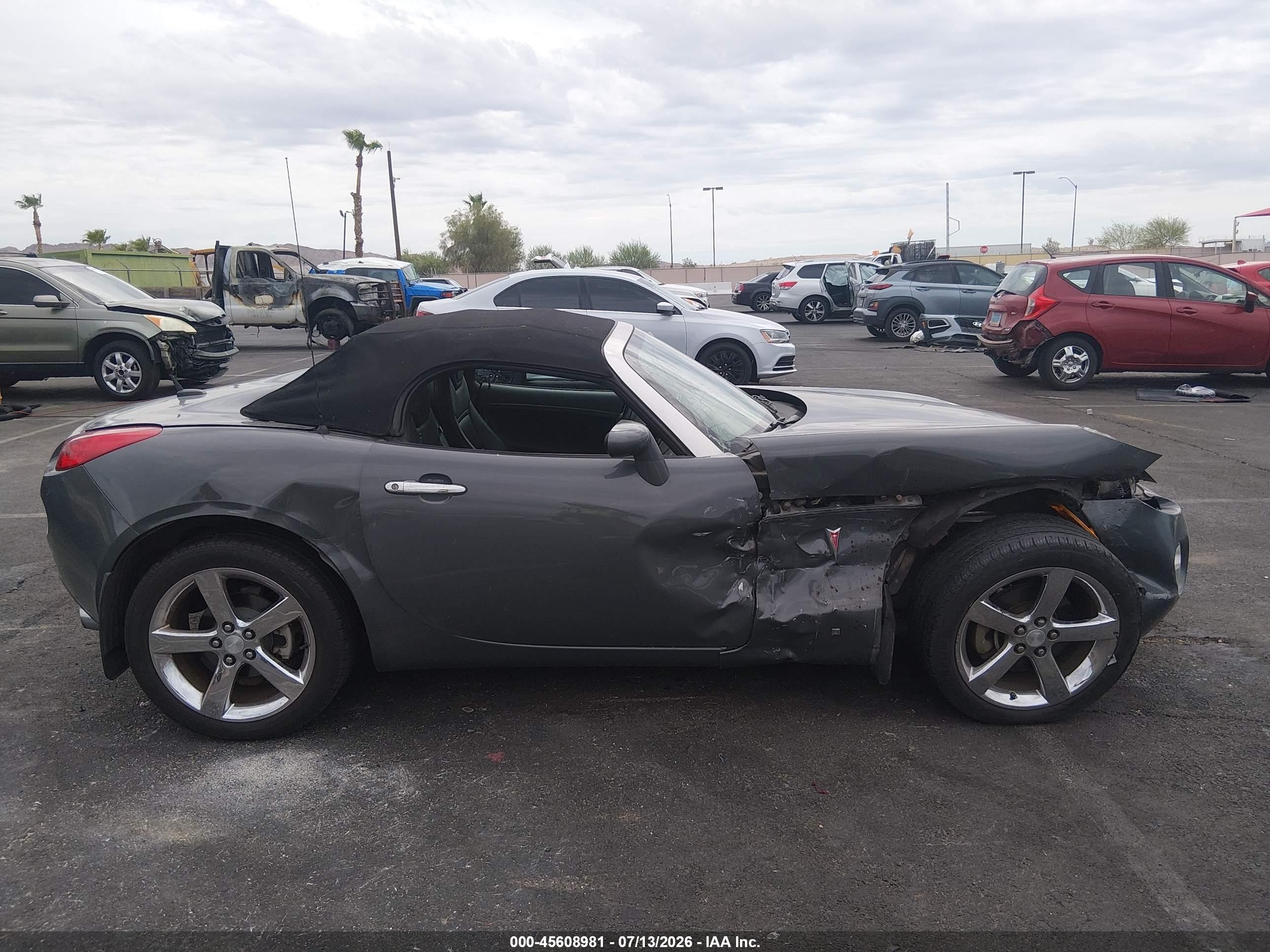 2008 Pontiac Solstice Gray vin: 1G2MB35B18Y104005