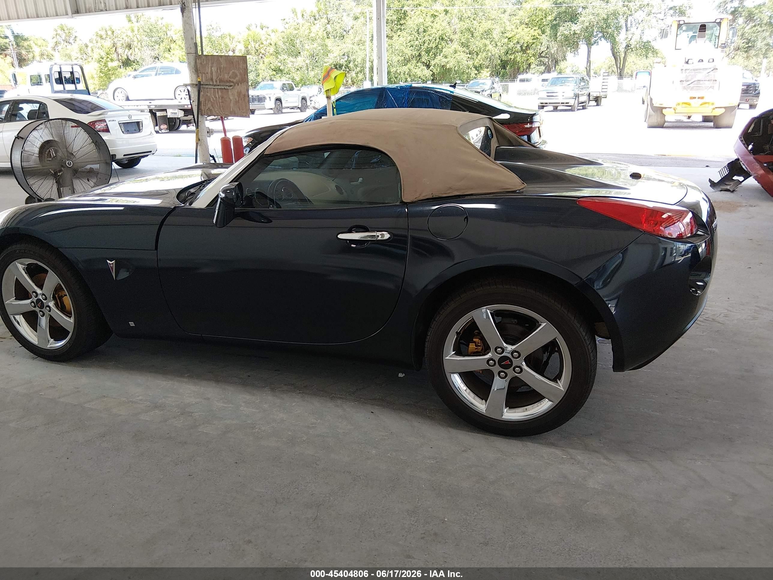 2007 Pontiac Solstice   Blue vin: 1G2MB35B27Y113889