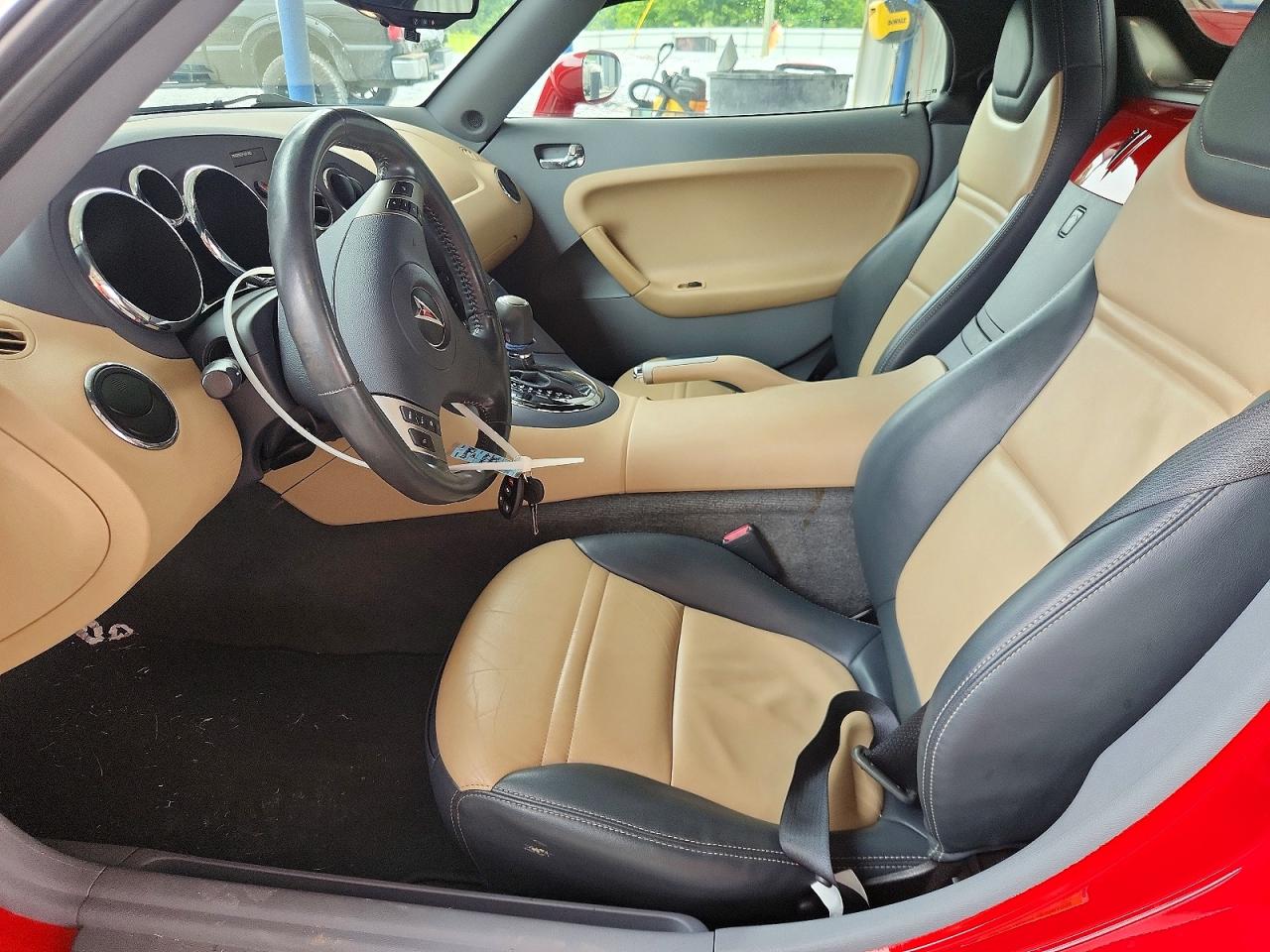 2007 Pontiac Solstice Red vin: 1G2MB35B47Y107589