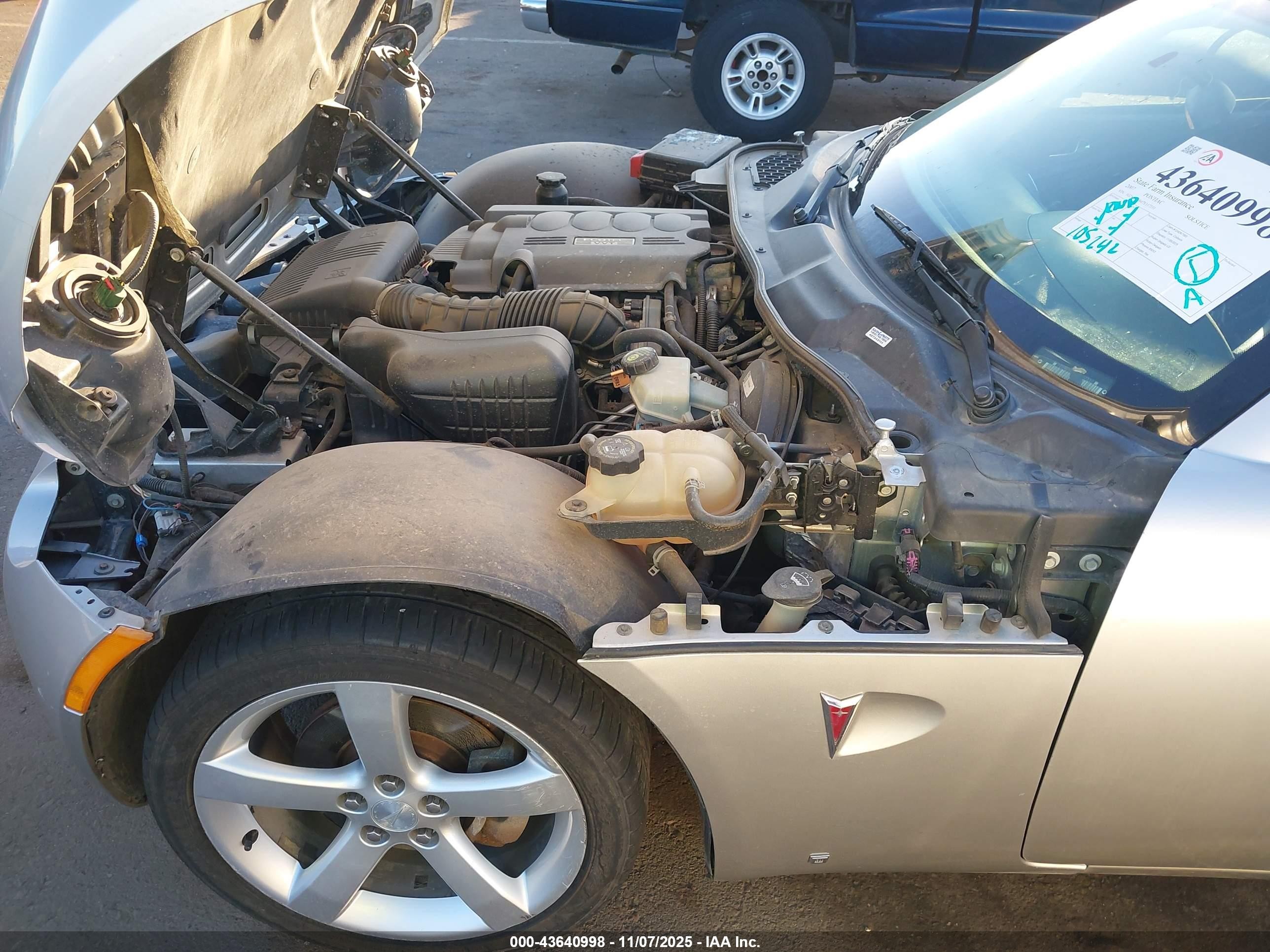 2007 Pontiac Solstice   Silver vin: 1G2MB35B47Y117331