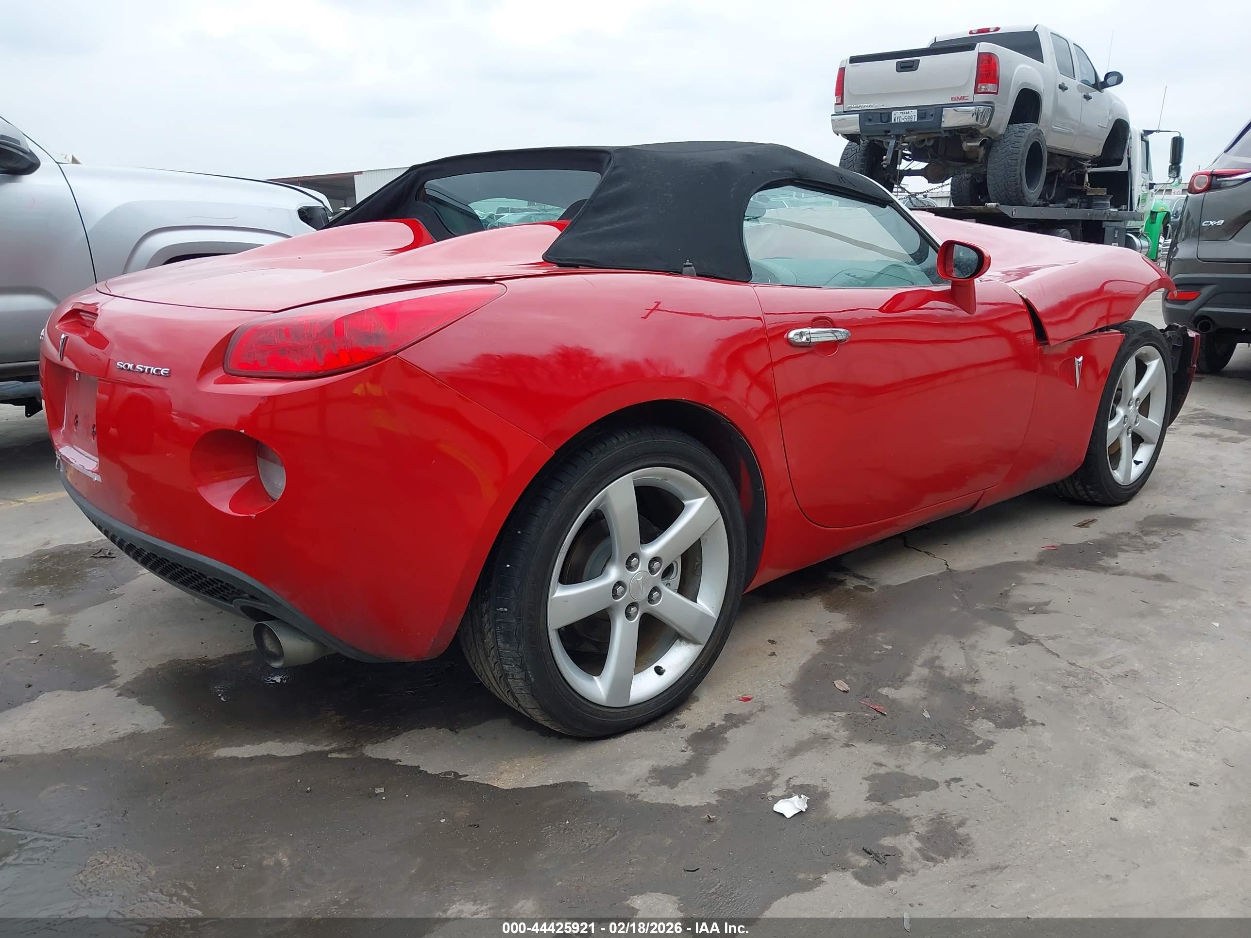 2007 Pontiac Solstice   Red vin: 1G2MB35B87Y104503