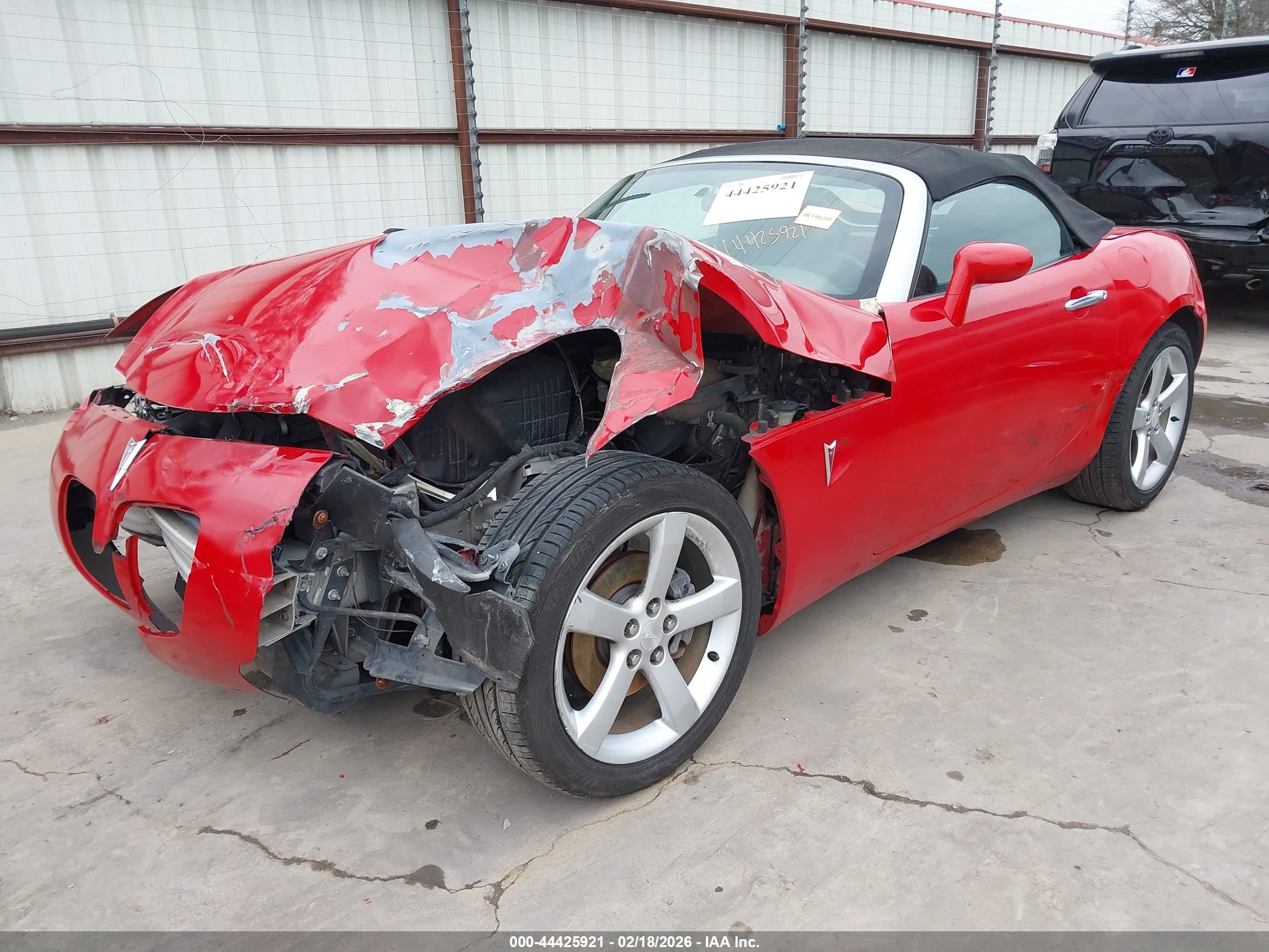 2007 Pontiac Solstice   Red vin: 1G2MB35B87Y104503