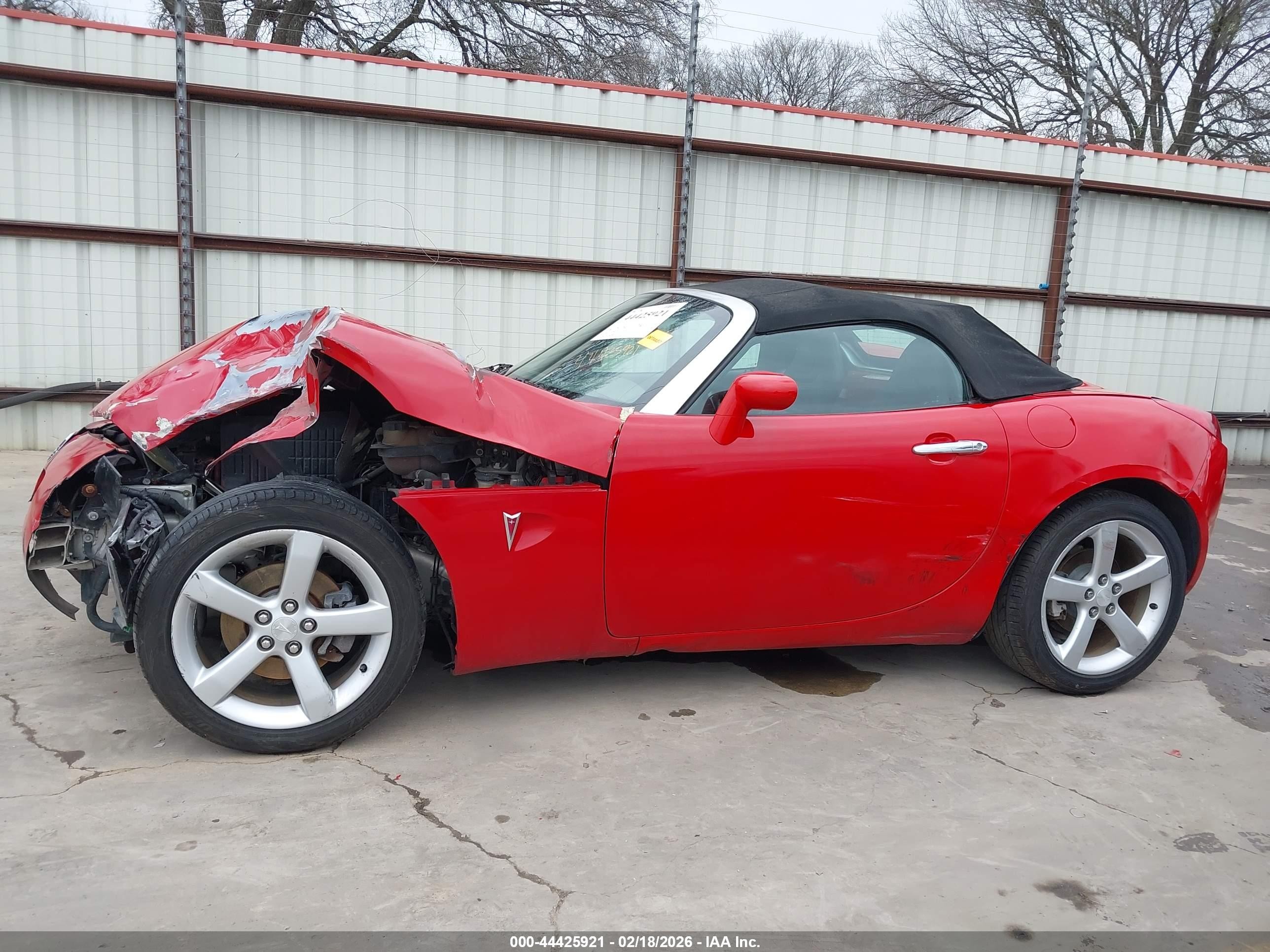 2007 Pontiac Solstice   Red vin: 1G2MB35B87Y104503