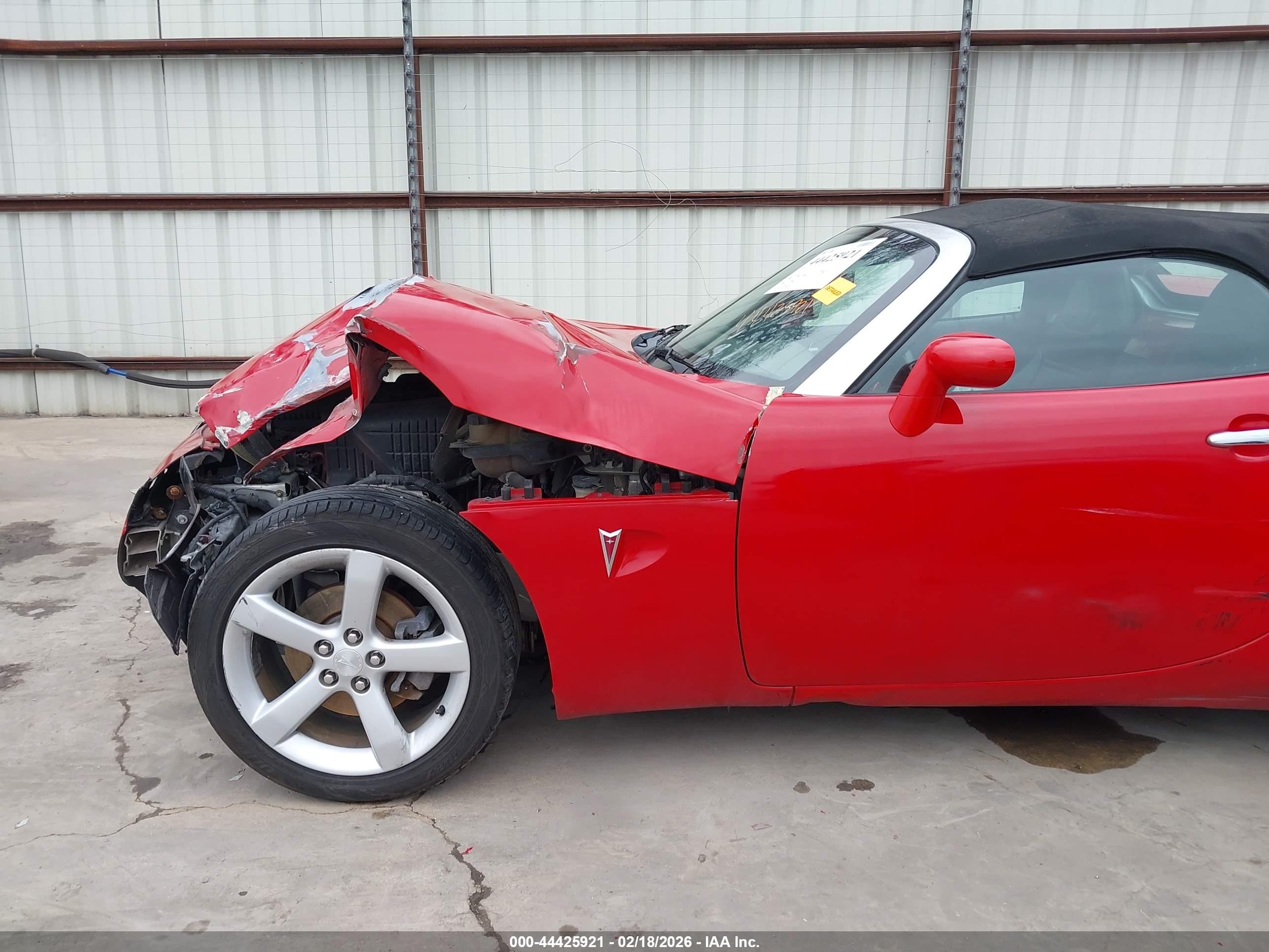 2007 Pontiac Solstice   Red vin: 1G2MB35B87Y104503
