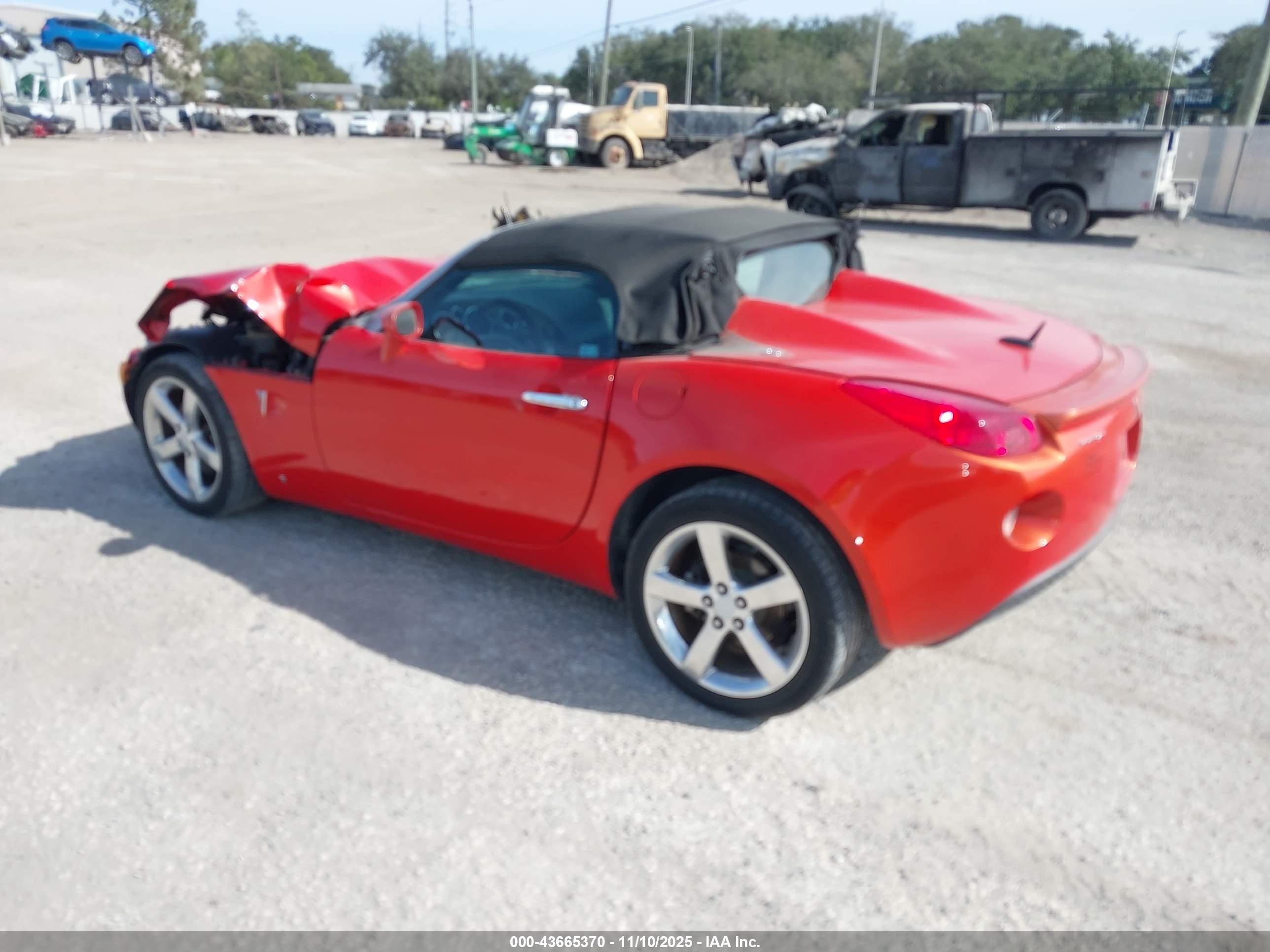 2008 Pontiac Solstice   Красный vin: 1G2MB35B88Y122291