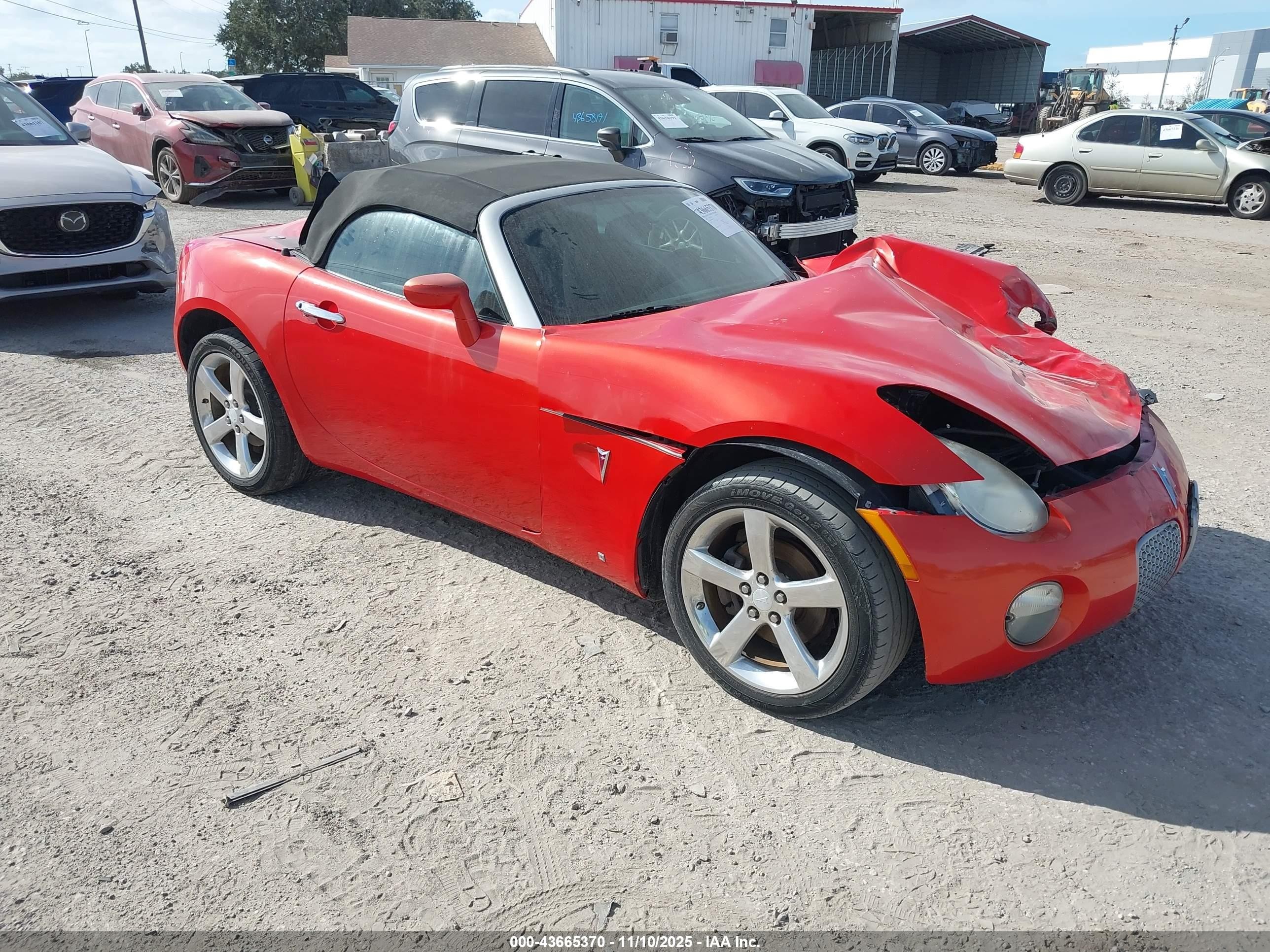 2008 Pontiac Solstice   Red vin: 1G2MB35B88Y122291