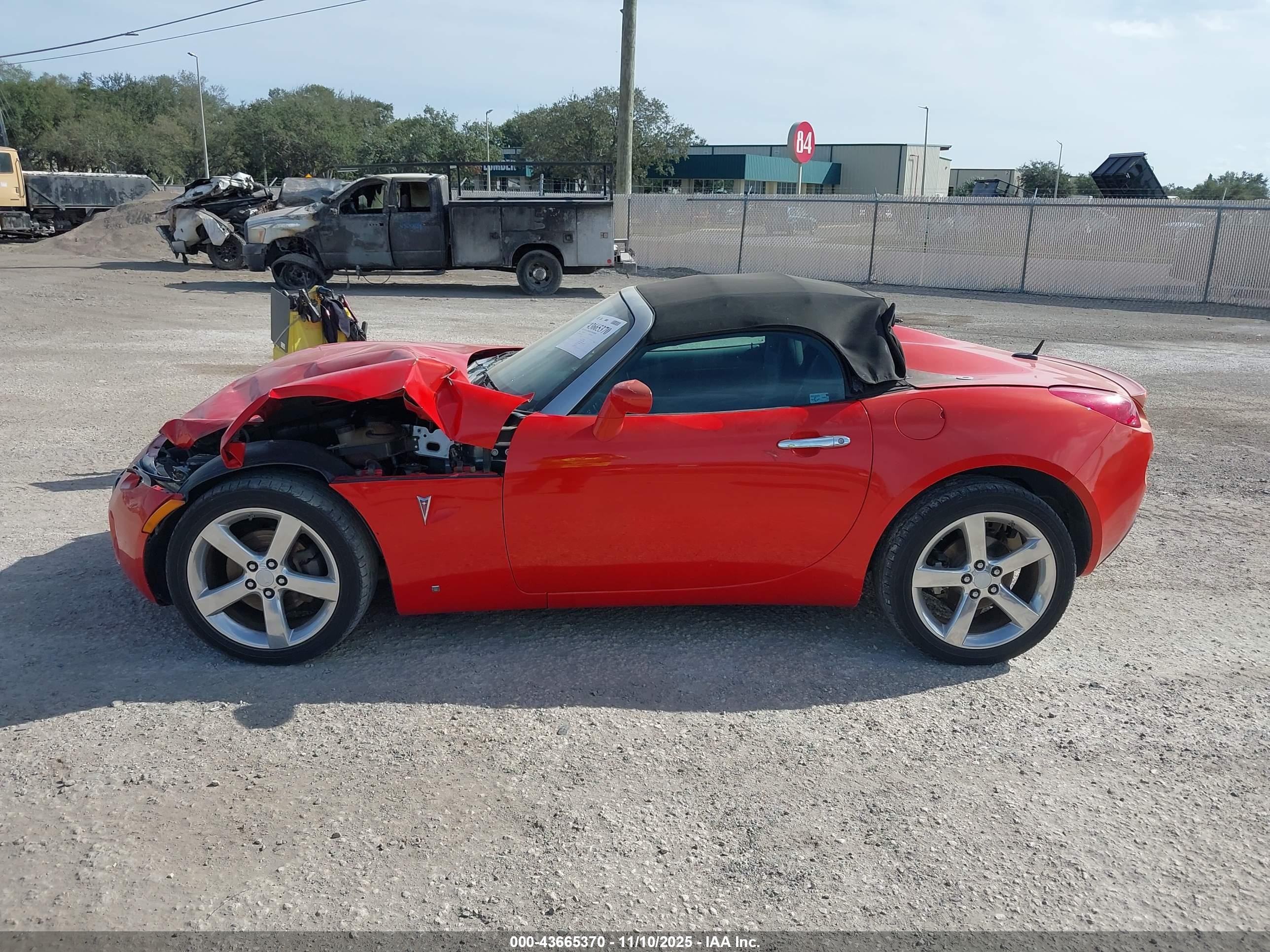 2008 Pontiac Solstice   Красный vin: 1G2MB35B88Y122291