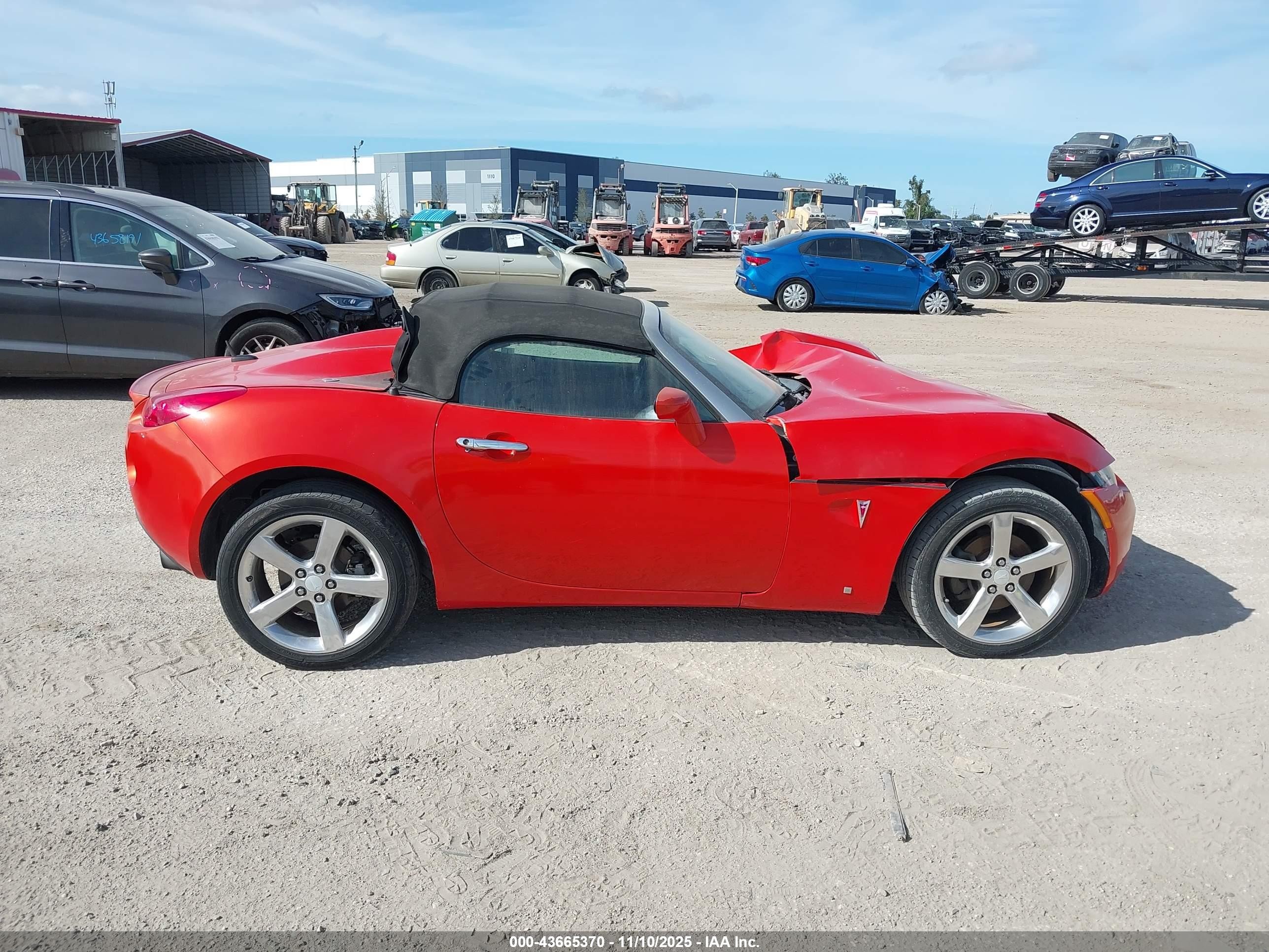 2008 Pontiac Solstice   Красный vin: 1G2MB35B88Y122291