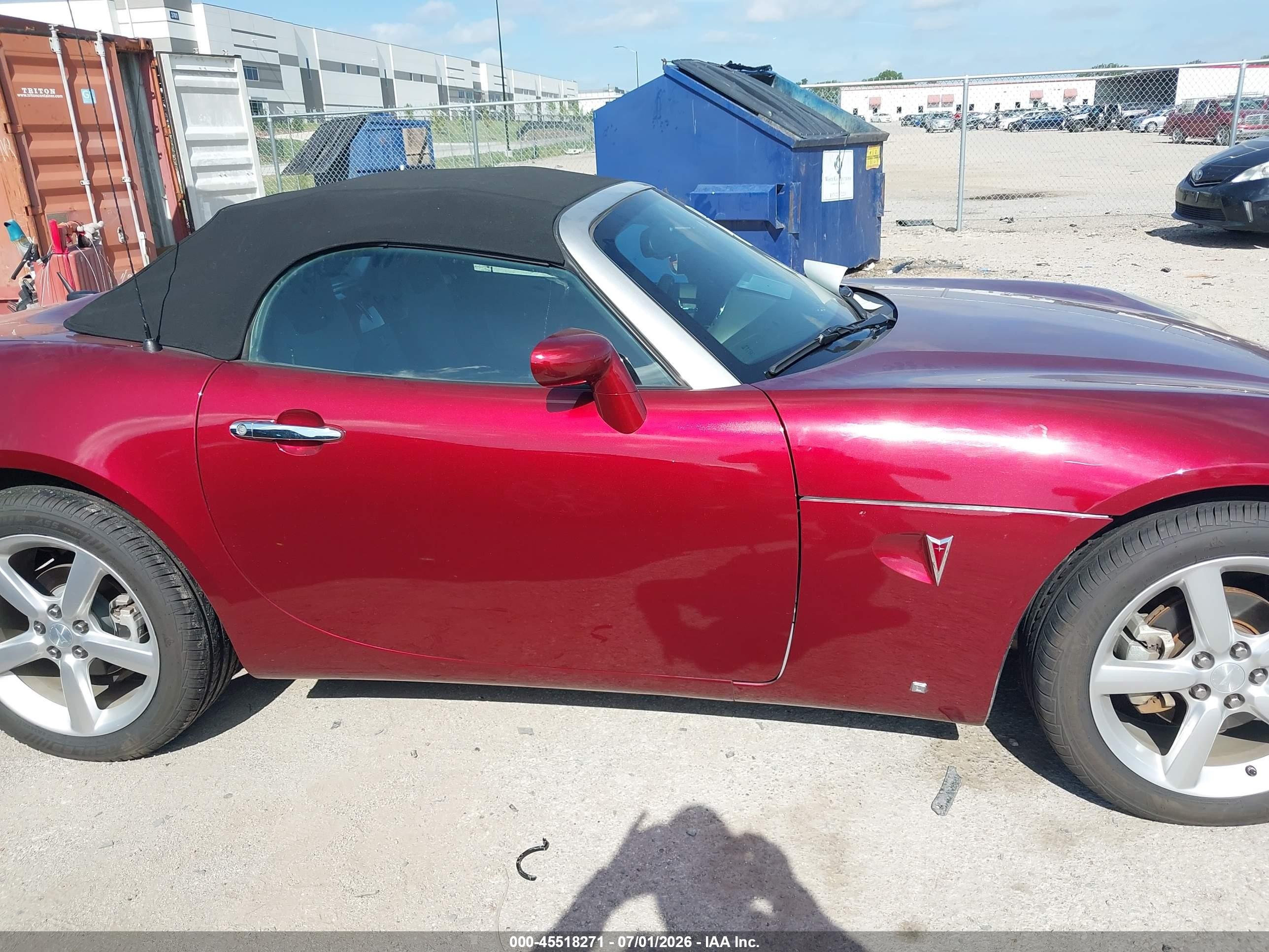 2009 Pontiac Solstice   Red vin: 1G2MB35B89Y107386