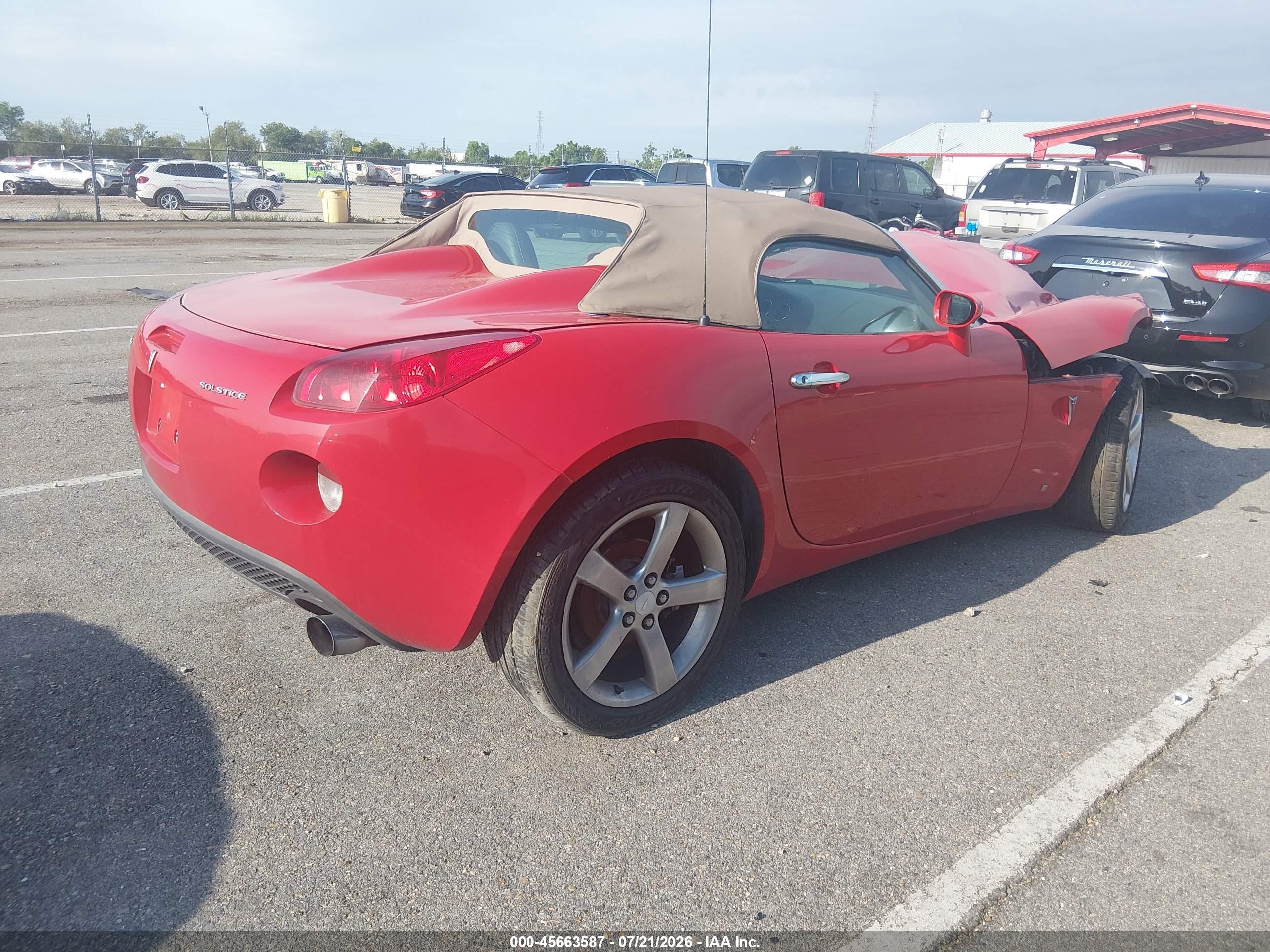 2007 Pontiac Solstice   Red vin: 1G2MB35B97Y114375