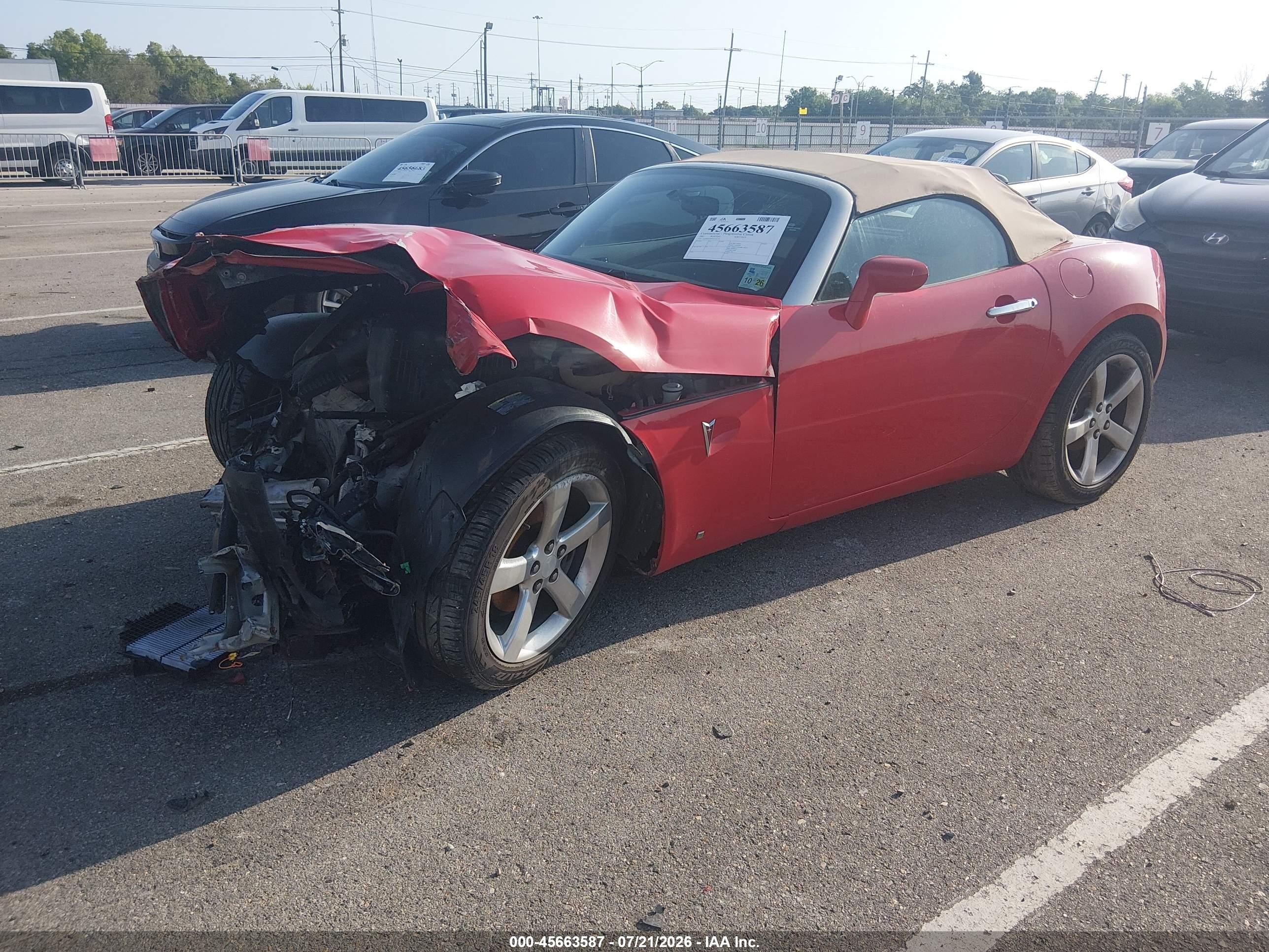 2007 Pontiac Solstice   Red vin: 1G2MB35B97Y114375