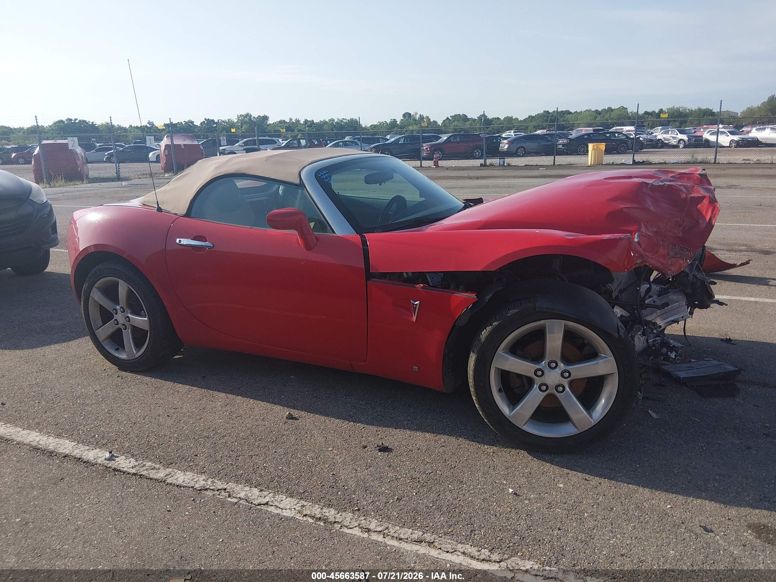 2007 Pontiac Solstice   Red vin: 1G2MB35B97Y114375