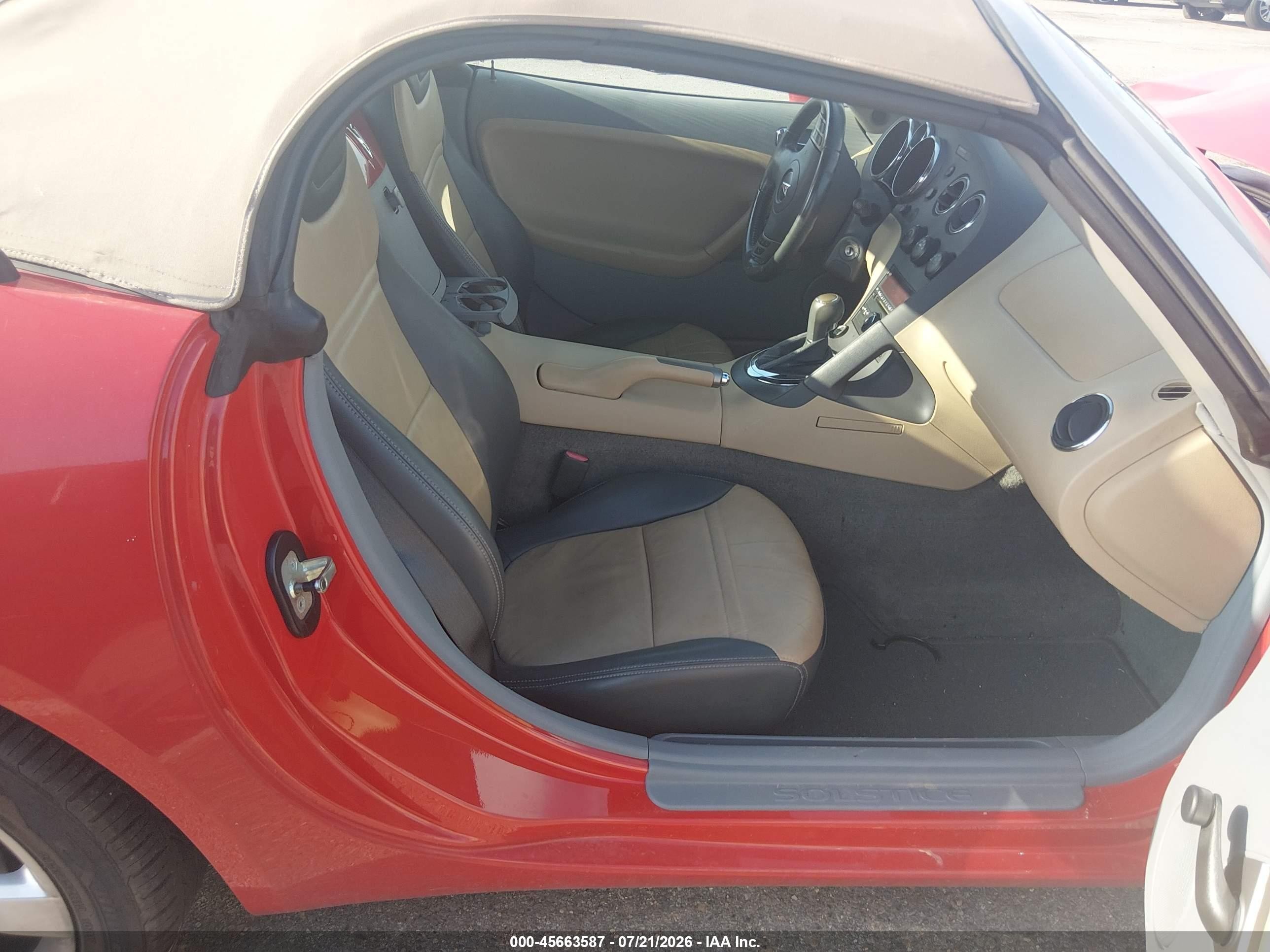 2007 Pontiac Solstice   Red vin: 1G2MB35B97Y114375