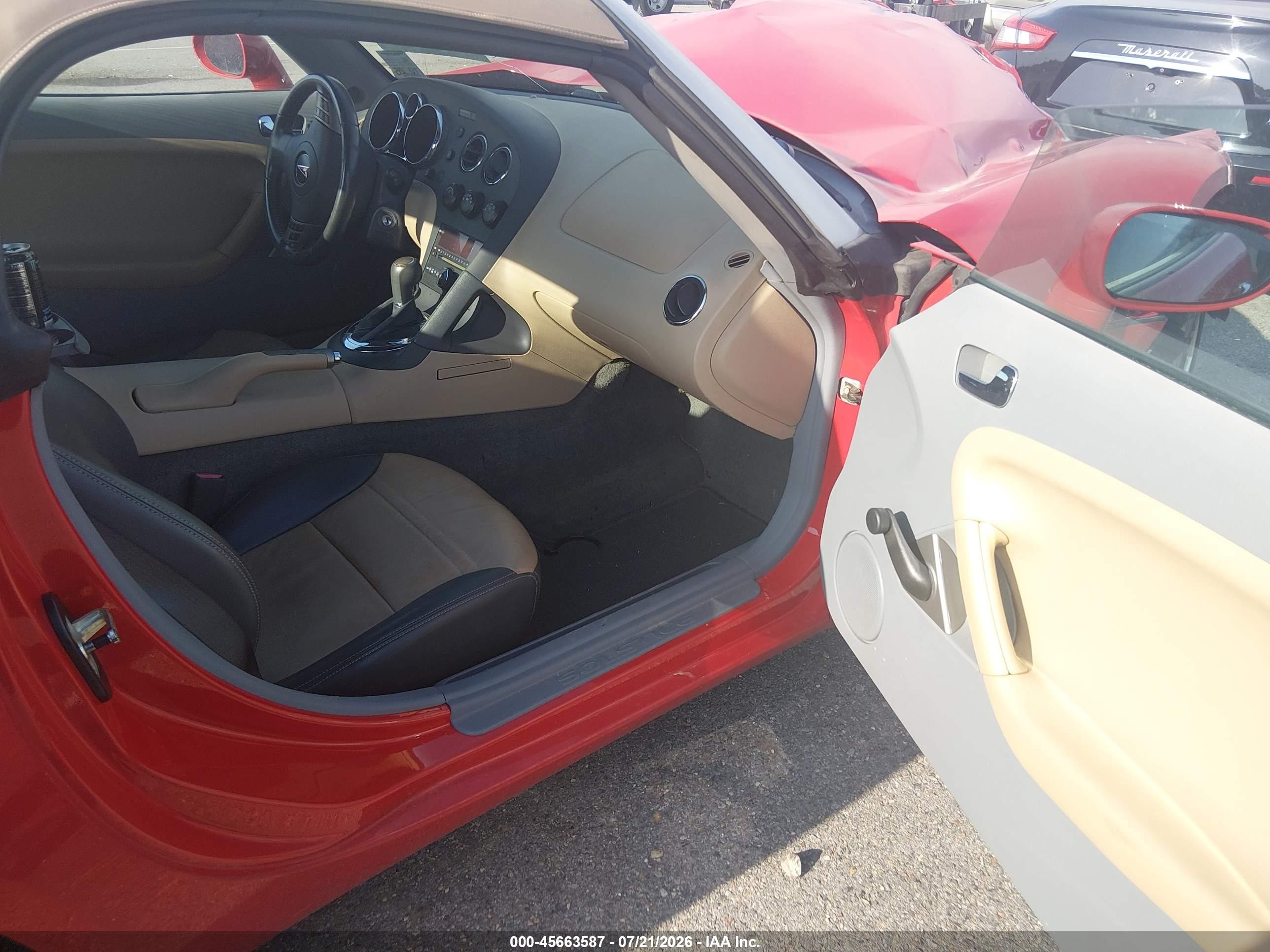 2007 Pontiac Solstice   Red vin: 1G2MB35B97Y114375