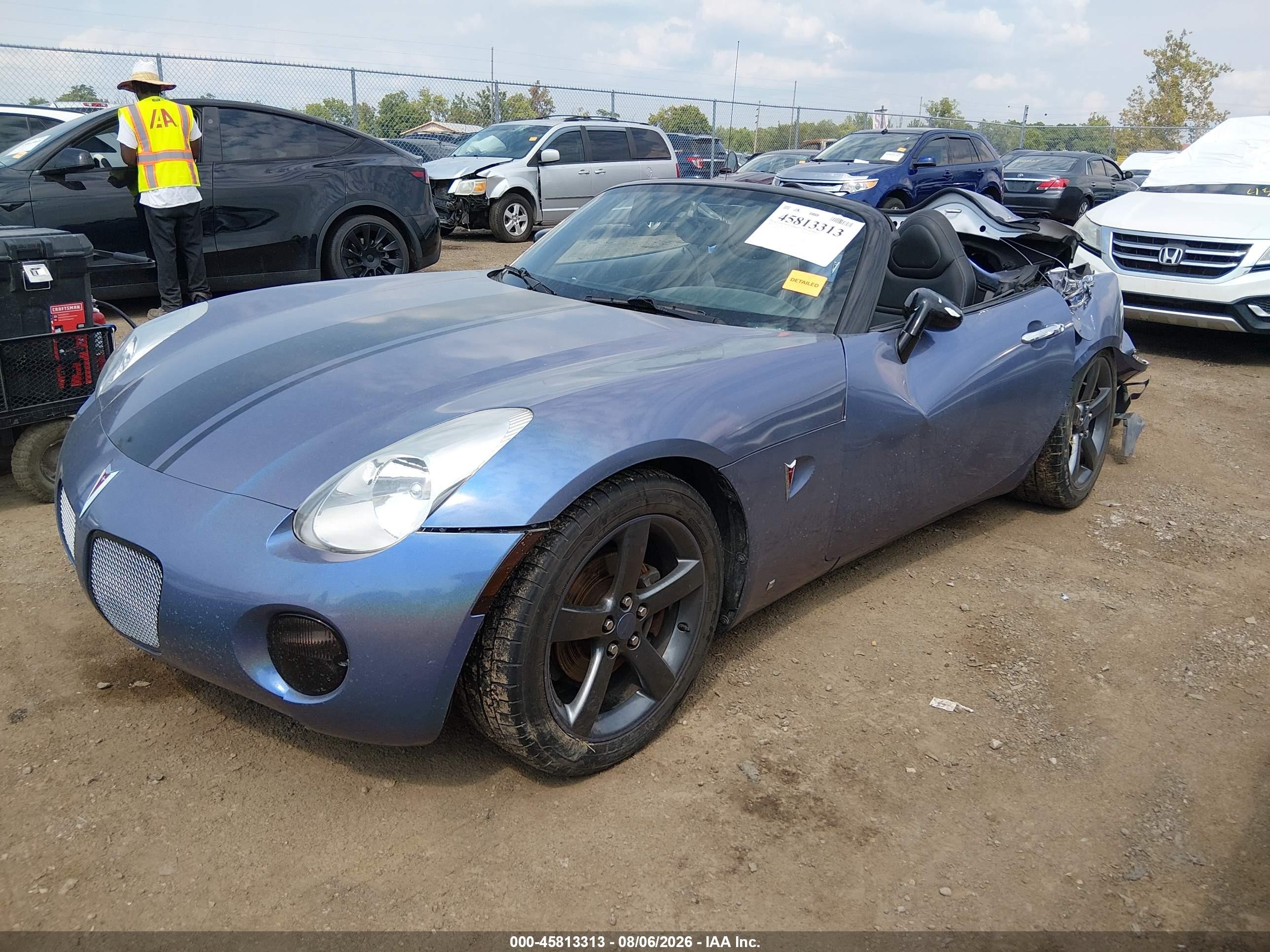 2007 Pontiac Solstice   Blue vin: 1G2MB35B97Y137378