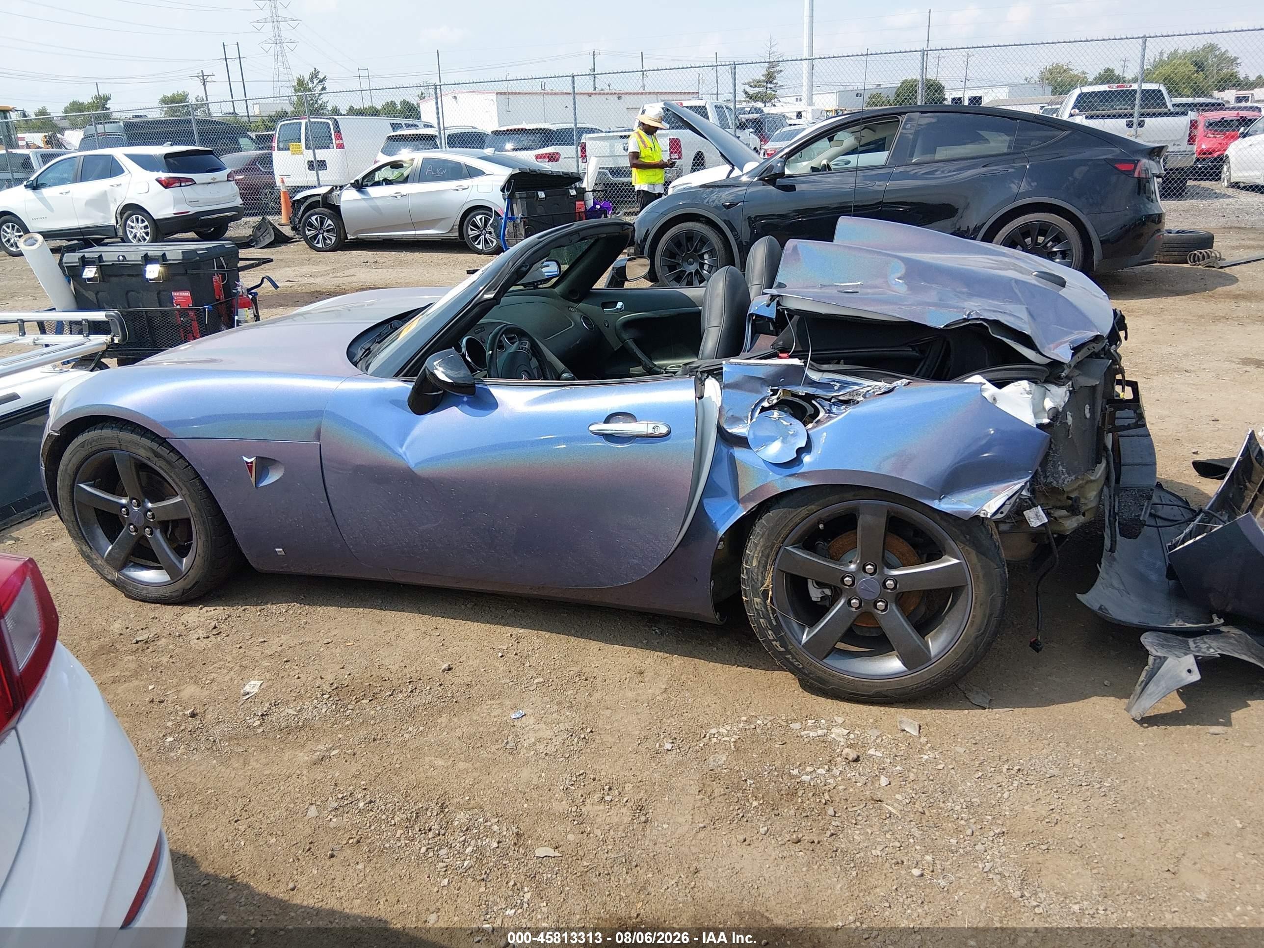 2007 Pontiac Solstice   Blue vin: 1G2MB35B97Y137378