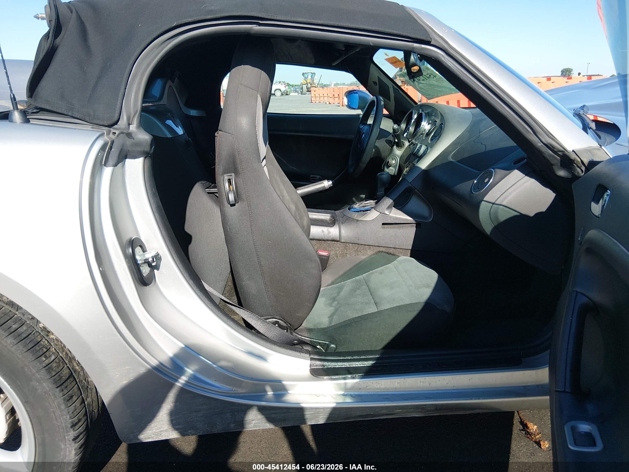 2008 Pontiac Solstice Silver vin: 1G2MB35B98Y100560