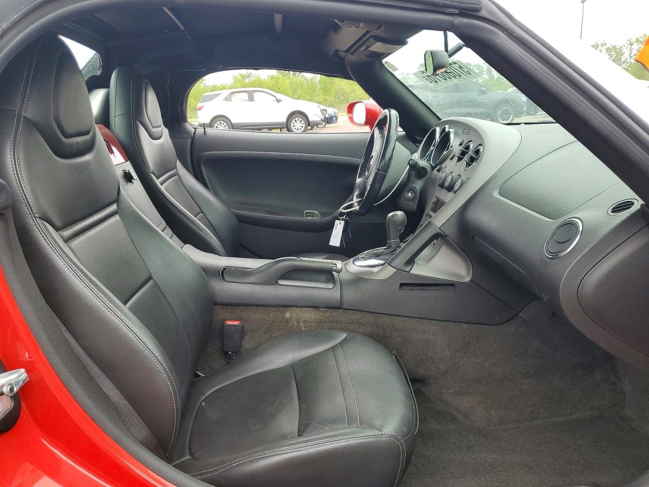 2006 Pontiac Solstice Red vin: 1G2MB35BX6Y118837