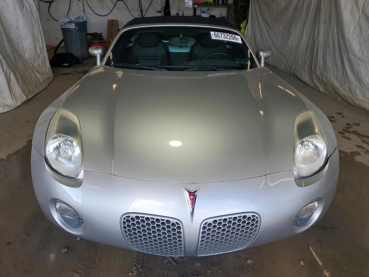 2007 Pontiac Solstice Silver vin: 1G2MB35BX7Y125224