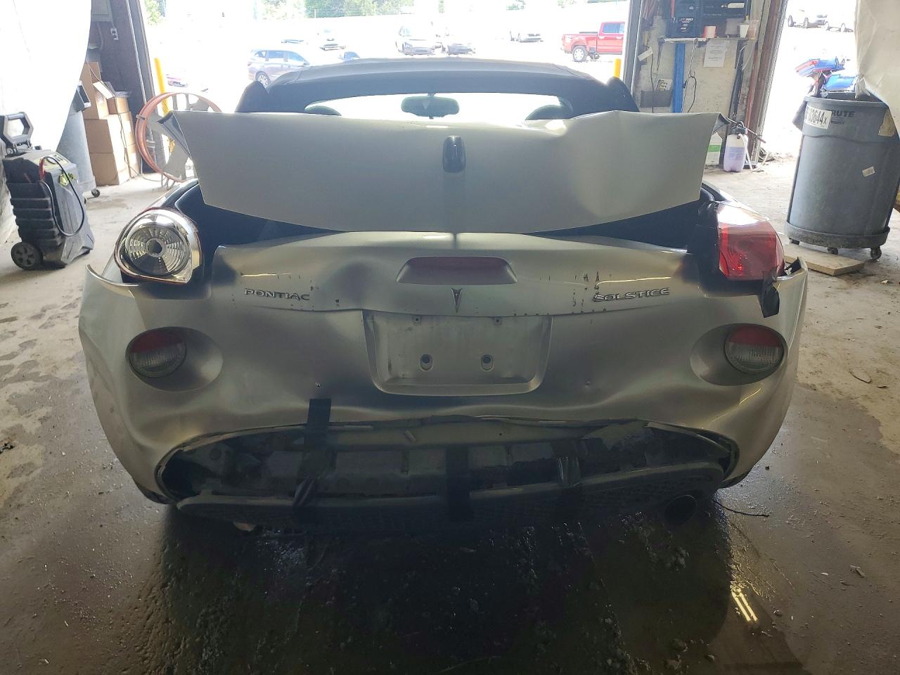 2007 Pontiac Solstice Silver vin: 1G2MB35BX7Y125224