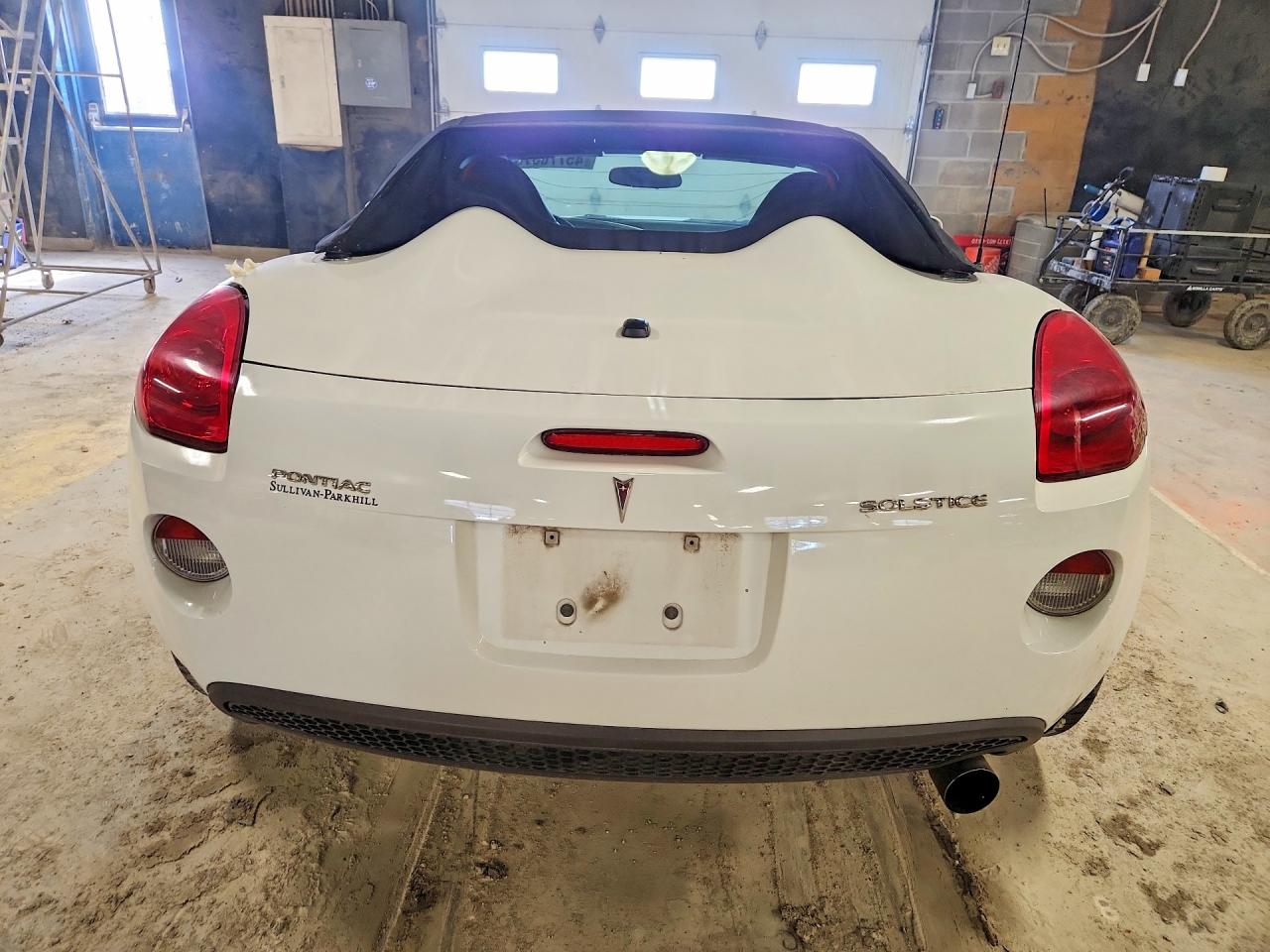 2007 Pontiac Solstice White vin: 1G2MB35BX7Y129564