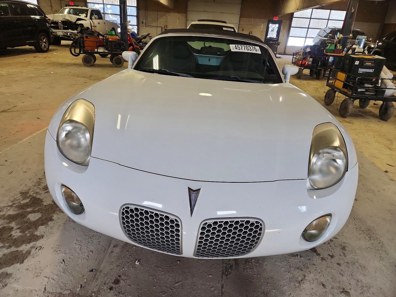2007 Pontiac Solstice White vin: 1G2MB35BX7Y129564