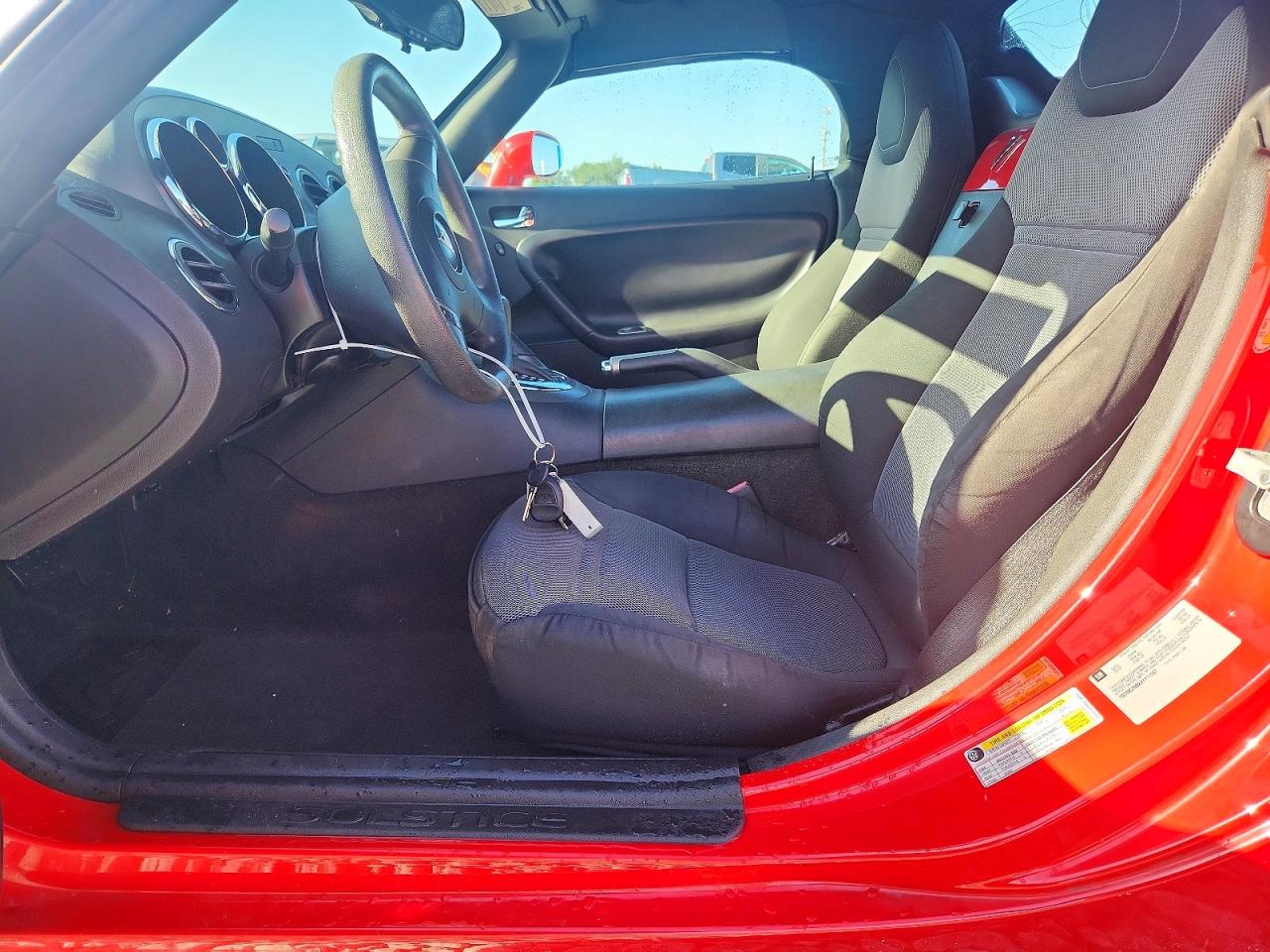 2008 Pontiac Solstice Red vin: 1G2MC35B28Y111557