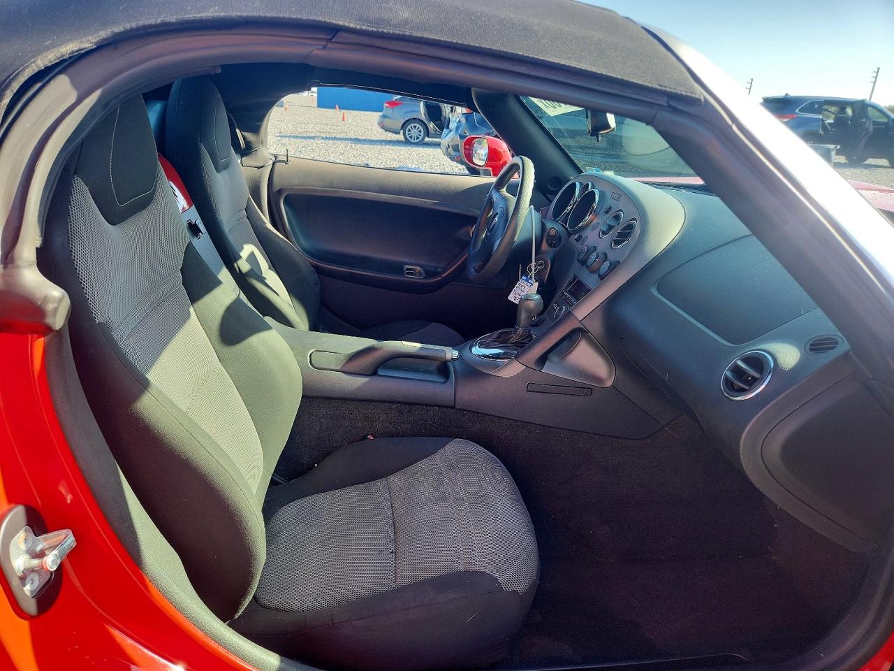 2008 Pontiac Solstice Red vin: 1G2MC35B28Y111557