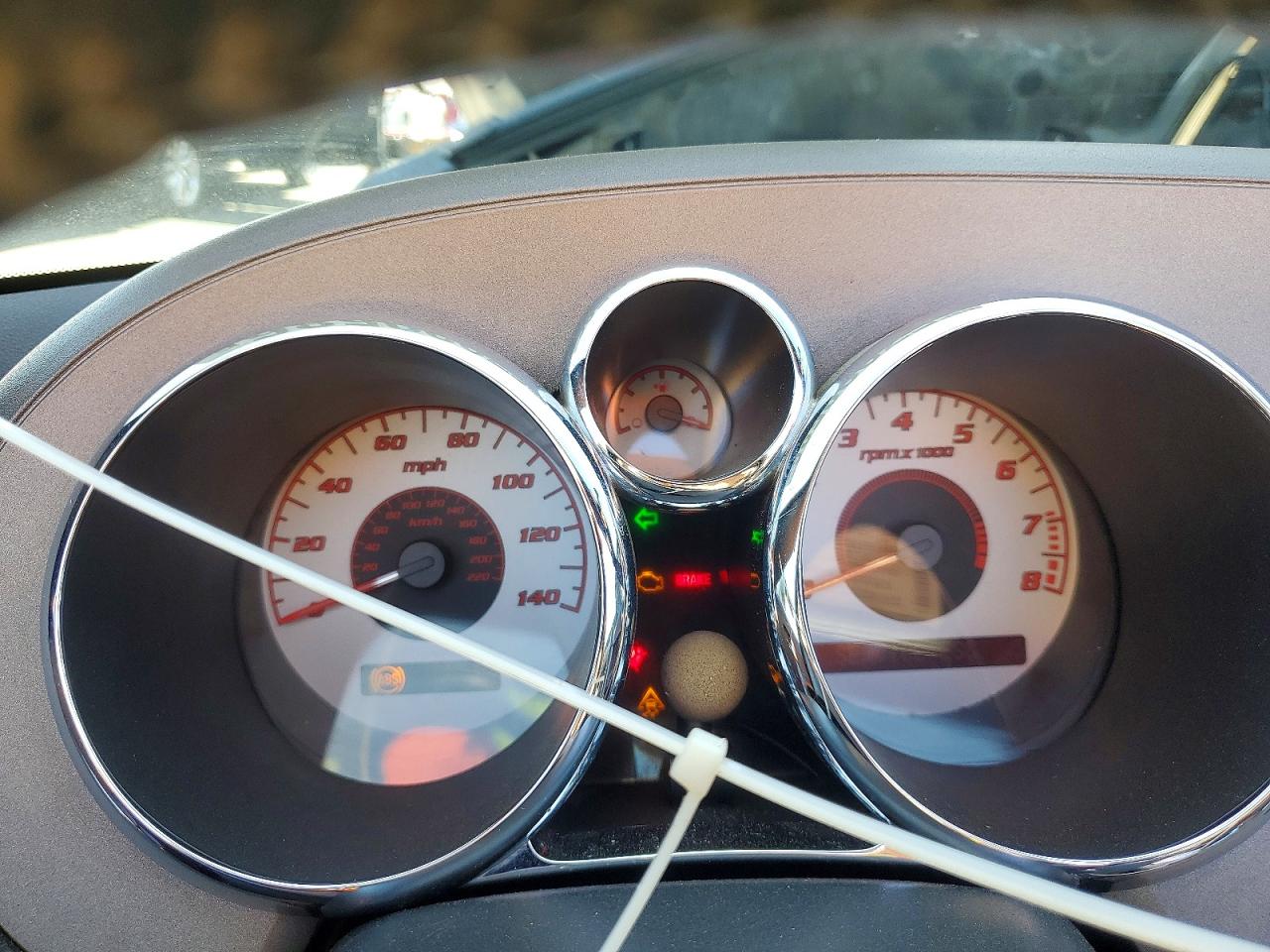 2008 Pontiac Solstice Silver vin: 1G2MC35B38Y129050