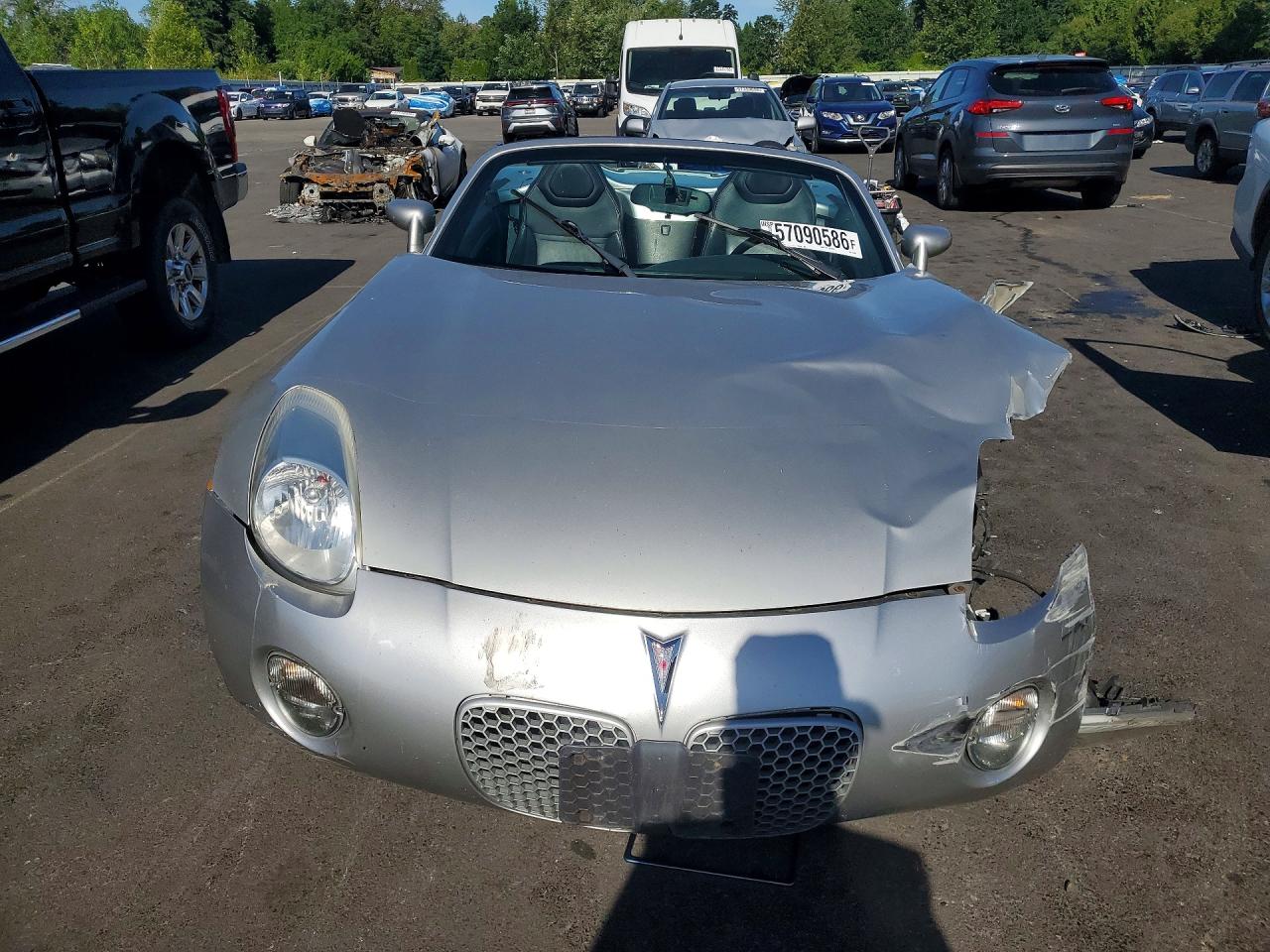 2008 Pontiac Solstice Silver vin: 1G2MC35B38Y129050