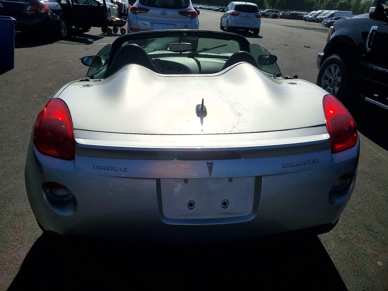 2008 Pontiac Solstice Silver vin: 1G2MC35B38Y129050