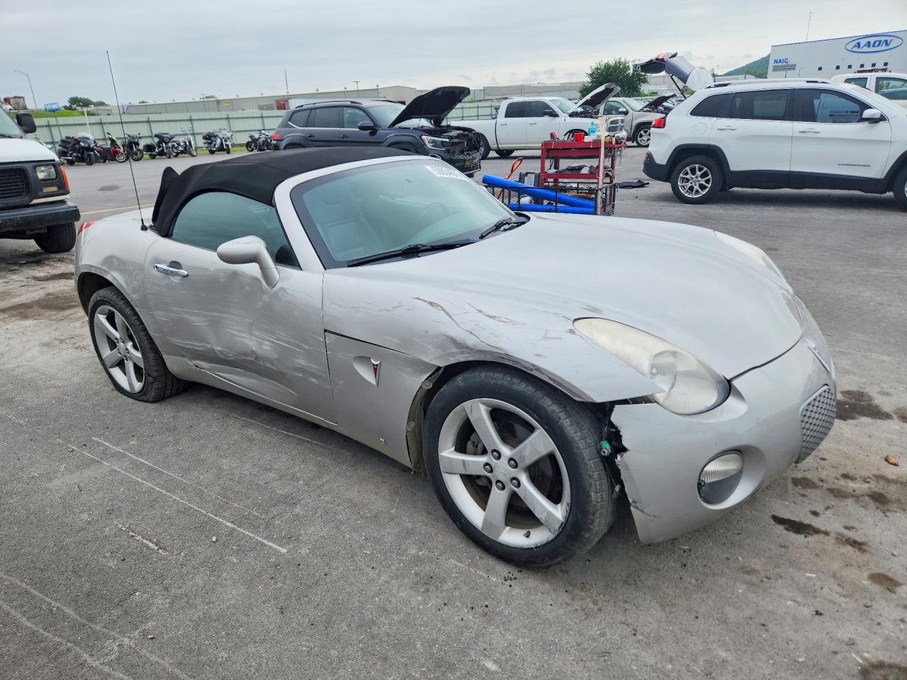 2008 Pontiac Solstice Silver vin: 1G2MC35B68Y110864