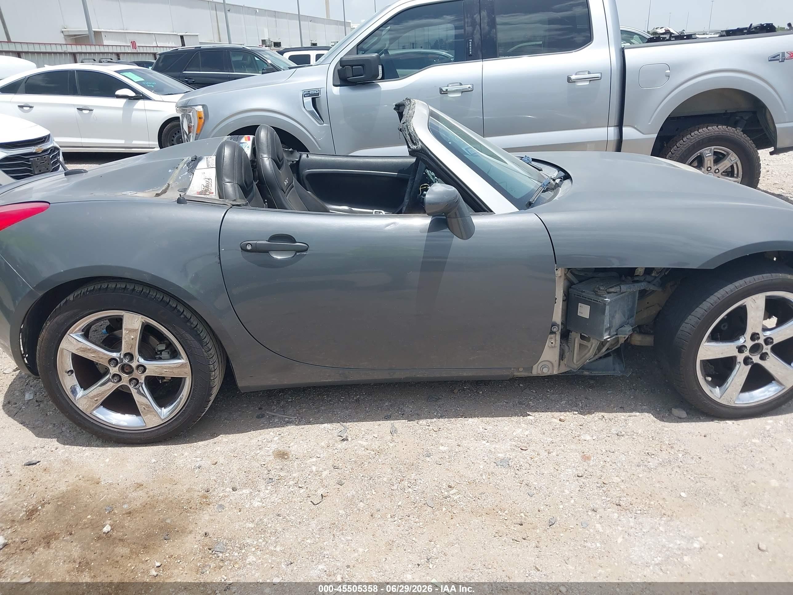 2008 Pontiac Solstice Gxp Gray vin: 1G2MF35X18Y113495