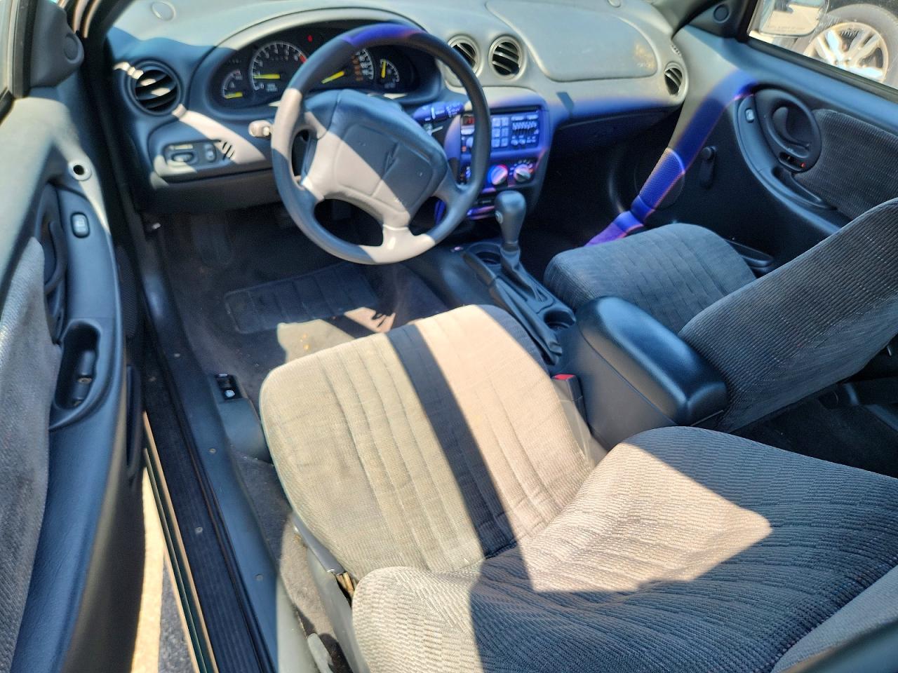 1998 Pontiac Grand Am Se Зеленый vin: 1G2NE12T2WC766411