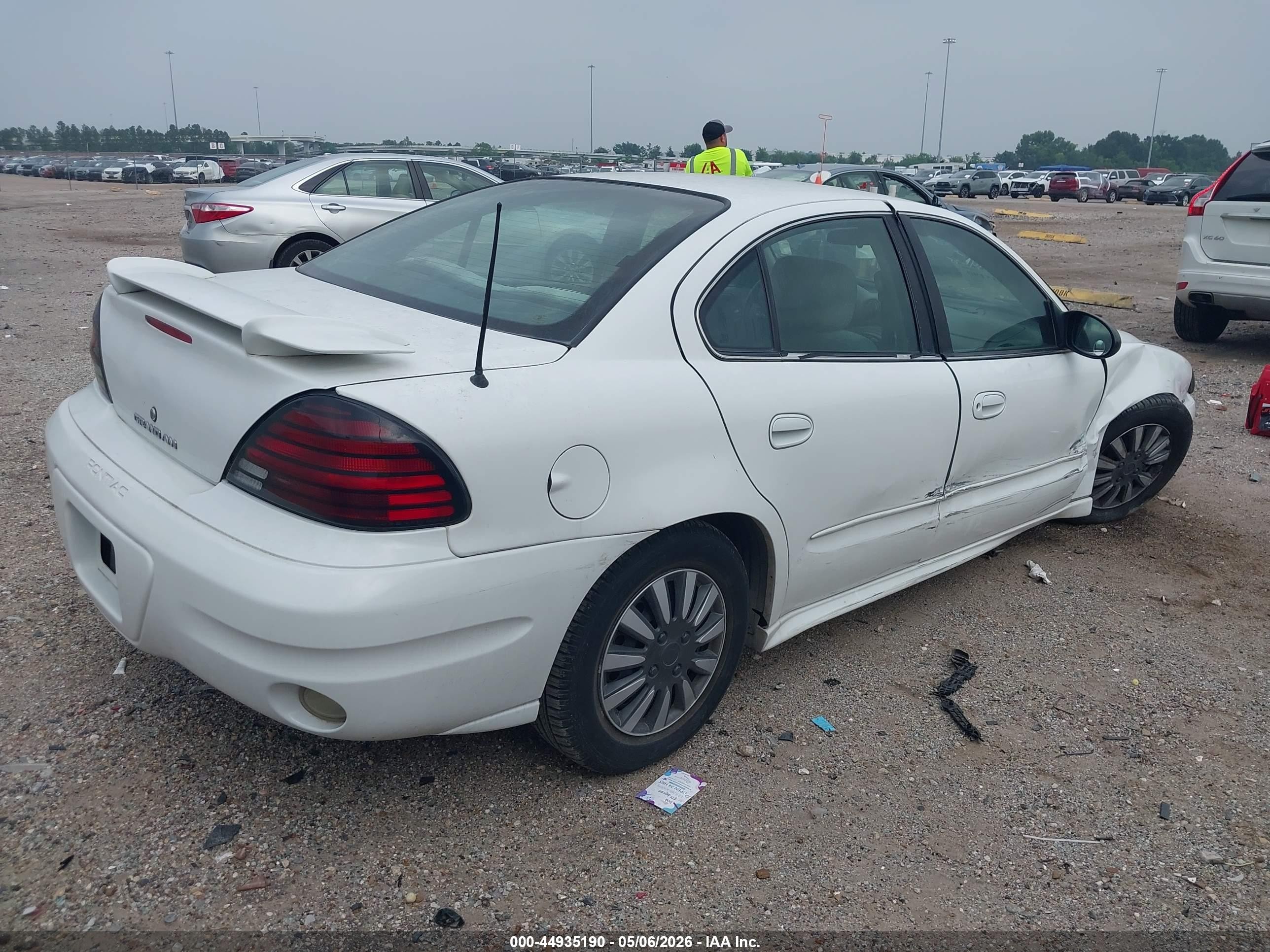 2005 Pontiac Grand Am Se Белый vin: 1G2NE52E35M123759