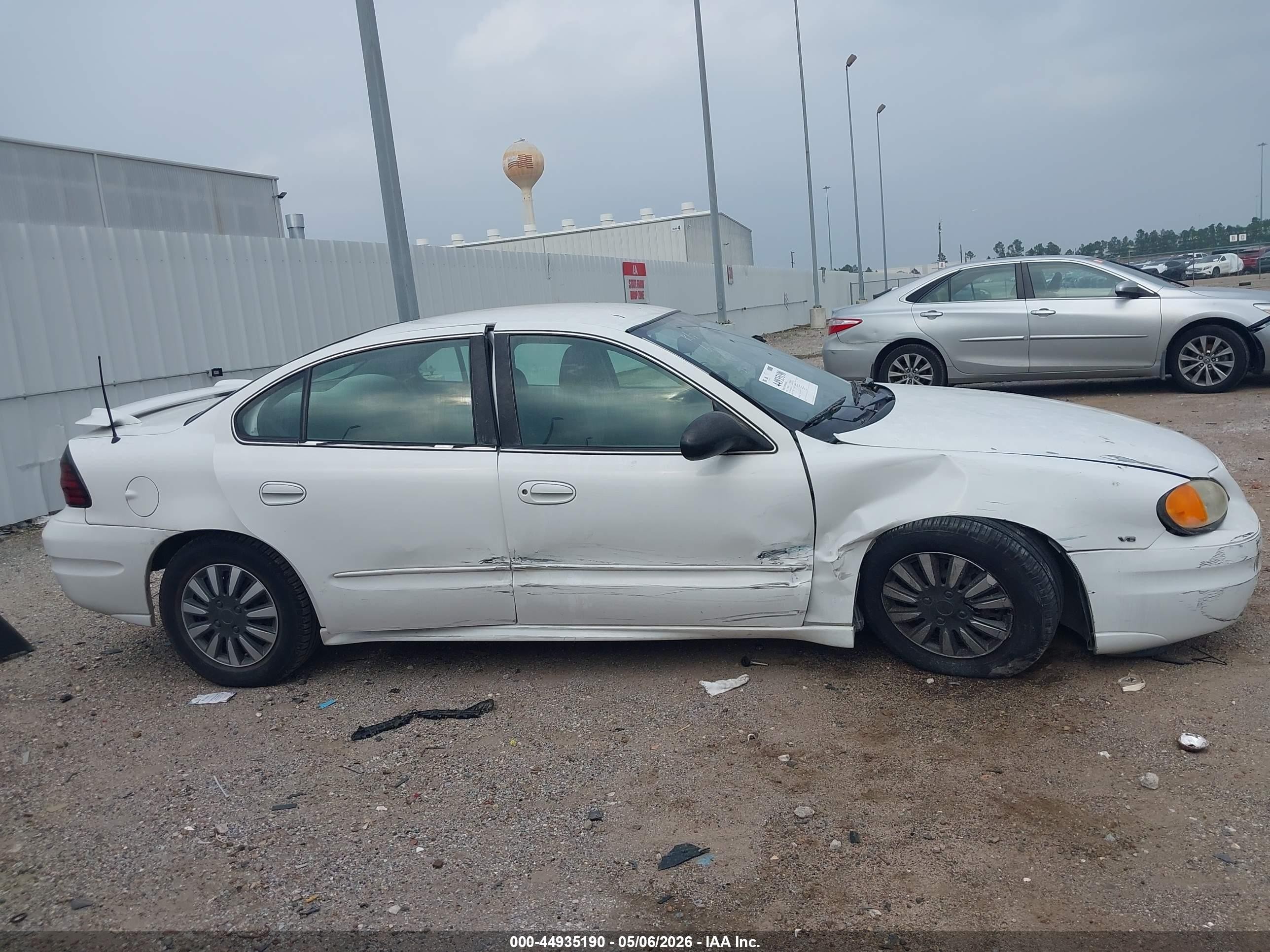 2005 Pontiac Grand Am Se Белый vin: 1G2NE52E35M123759