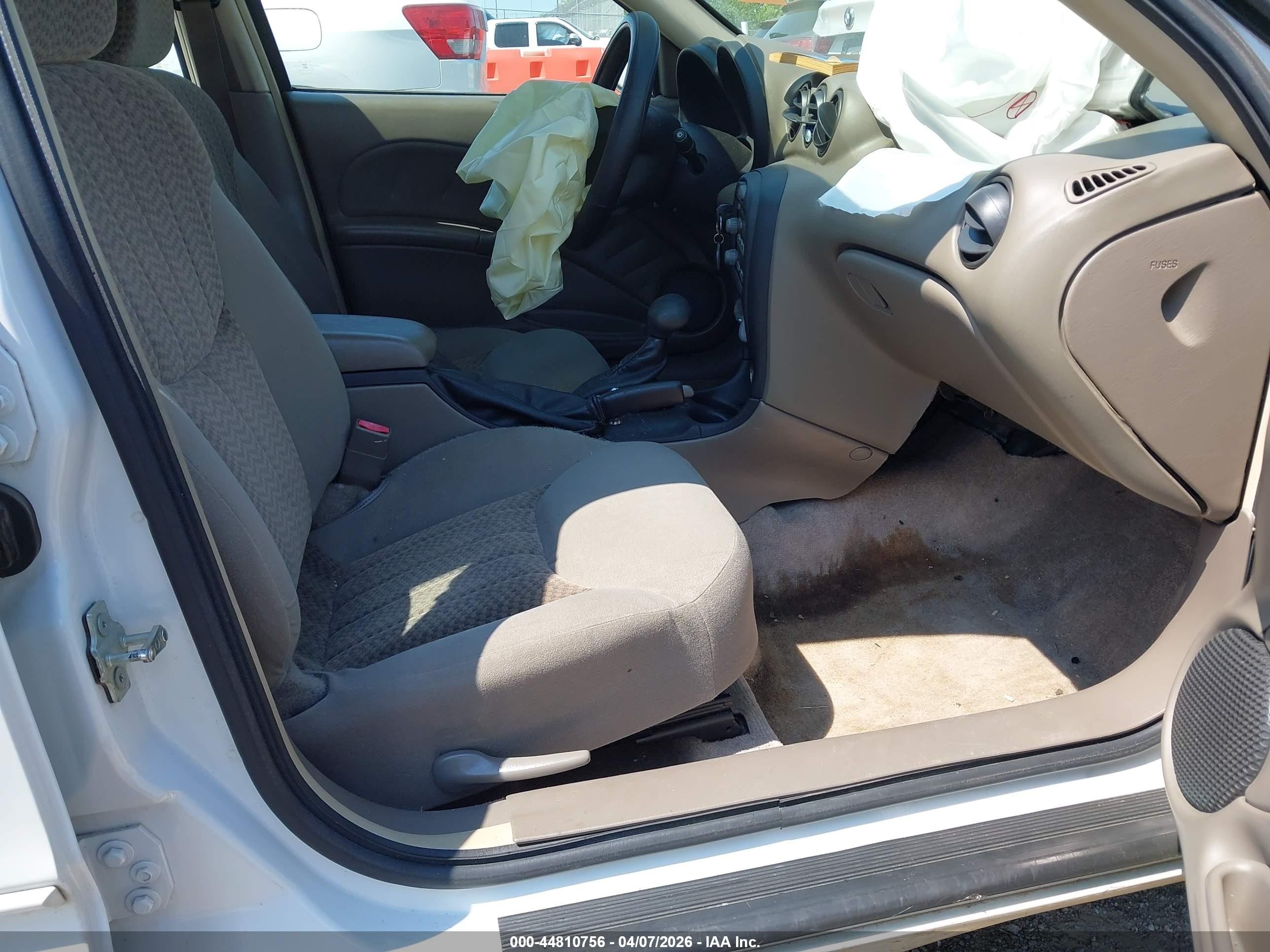 2005 Pontiac Grand Am Se White vin: 1G2NE52E65M156593