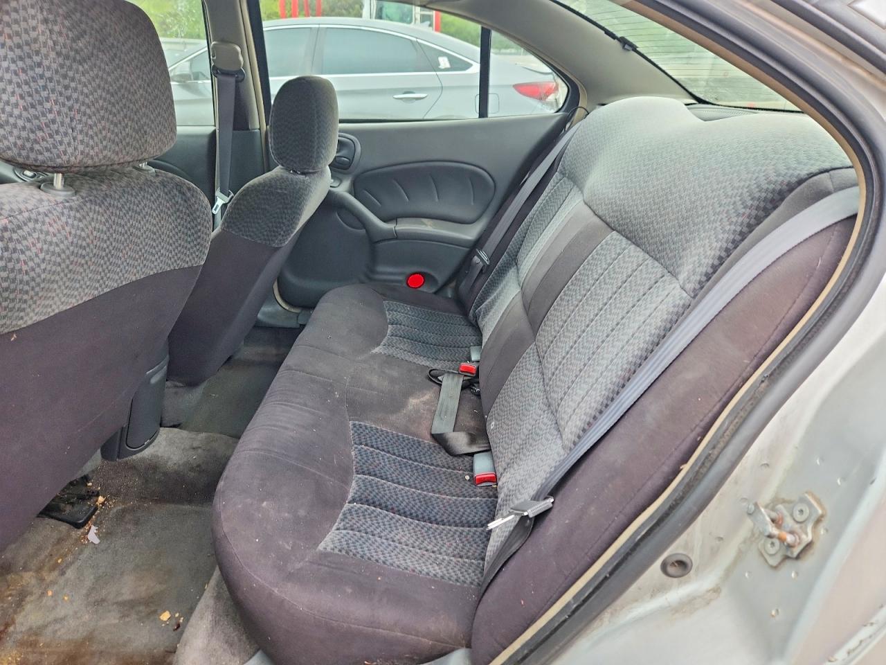 2005 Pontiac Grand Am Se Silver vin: 1G2NE52E85M192348