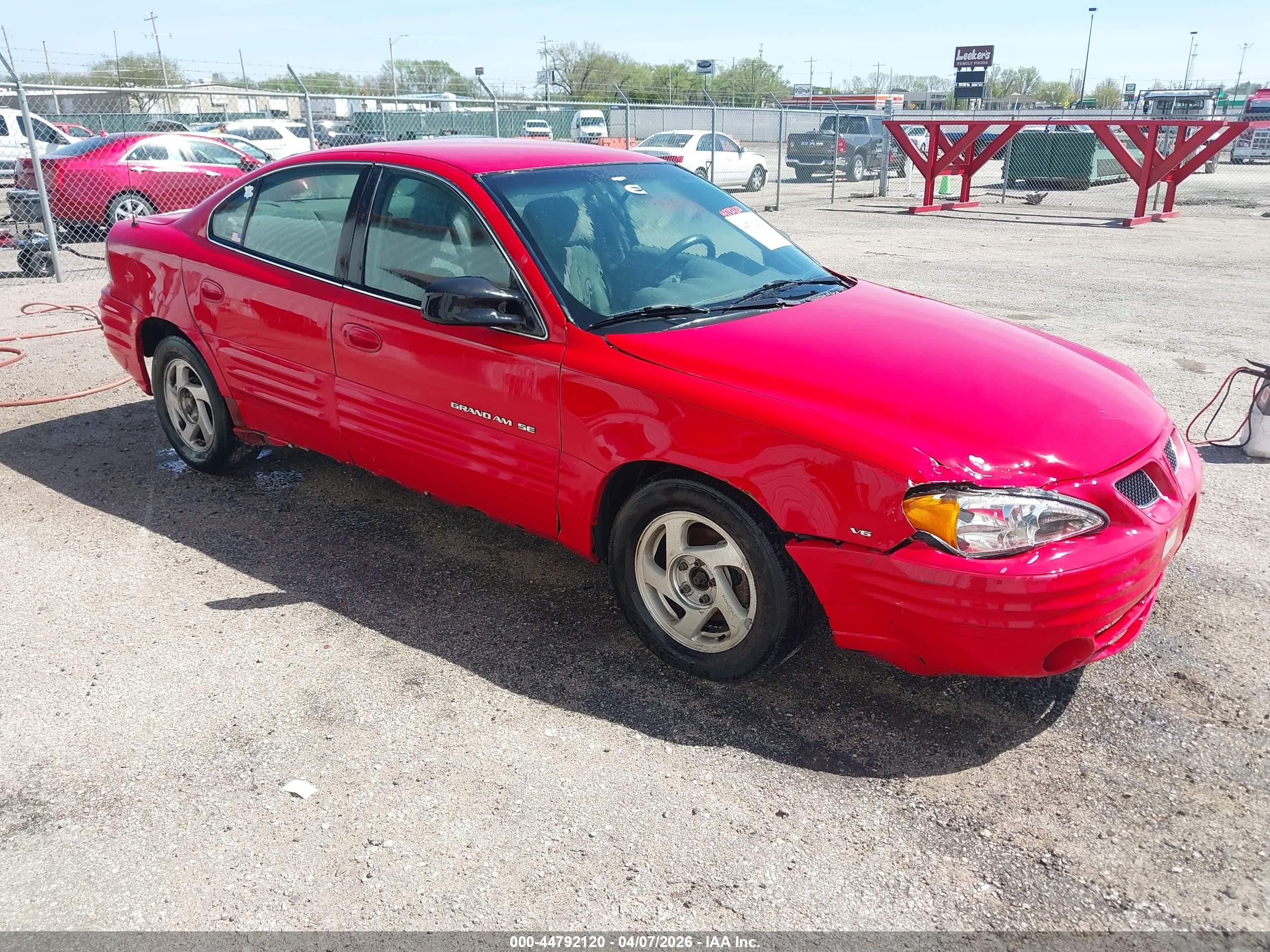 1999 Pontiac Grand Am Se1 Red vin: 1G2NE52E9XC502399