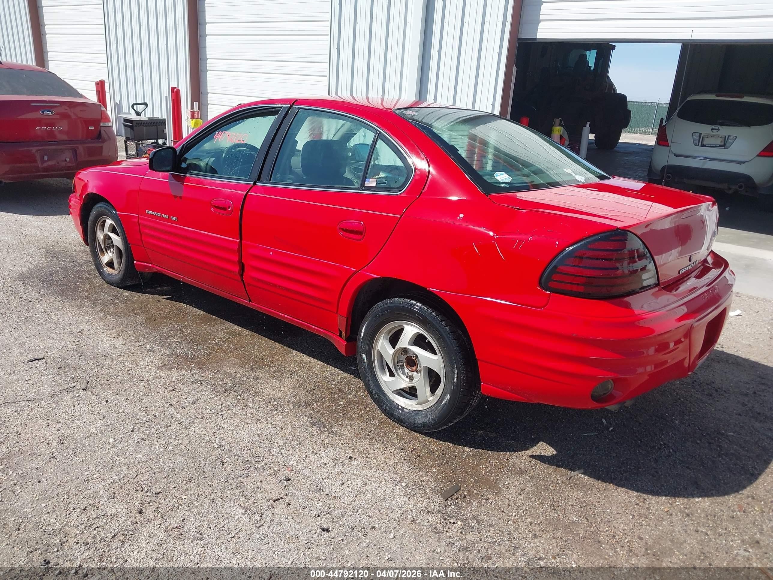 1999 Pontiac Grand Am Se1 Red vin: 1G2NE52E9XC502399