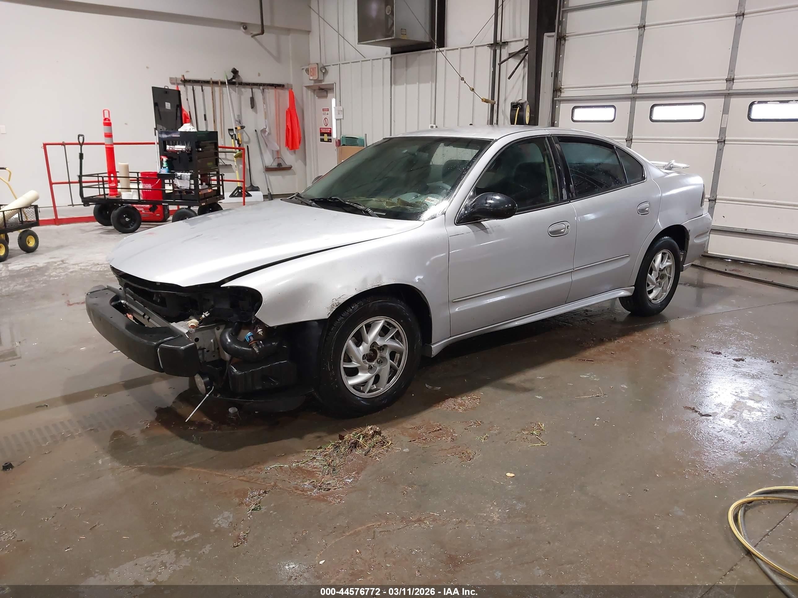 2004 Pontiac Grand Am Se Silver vin: 1G2NE52F24M623810