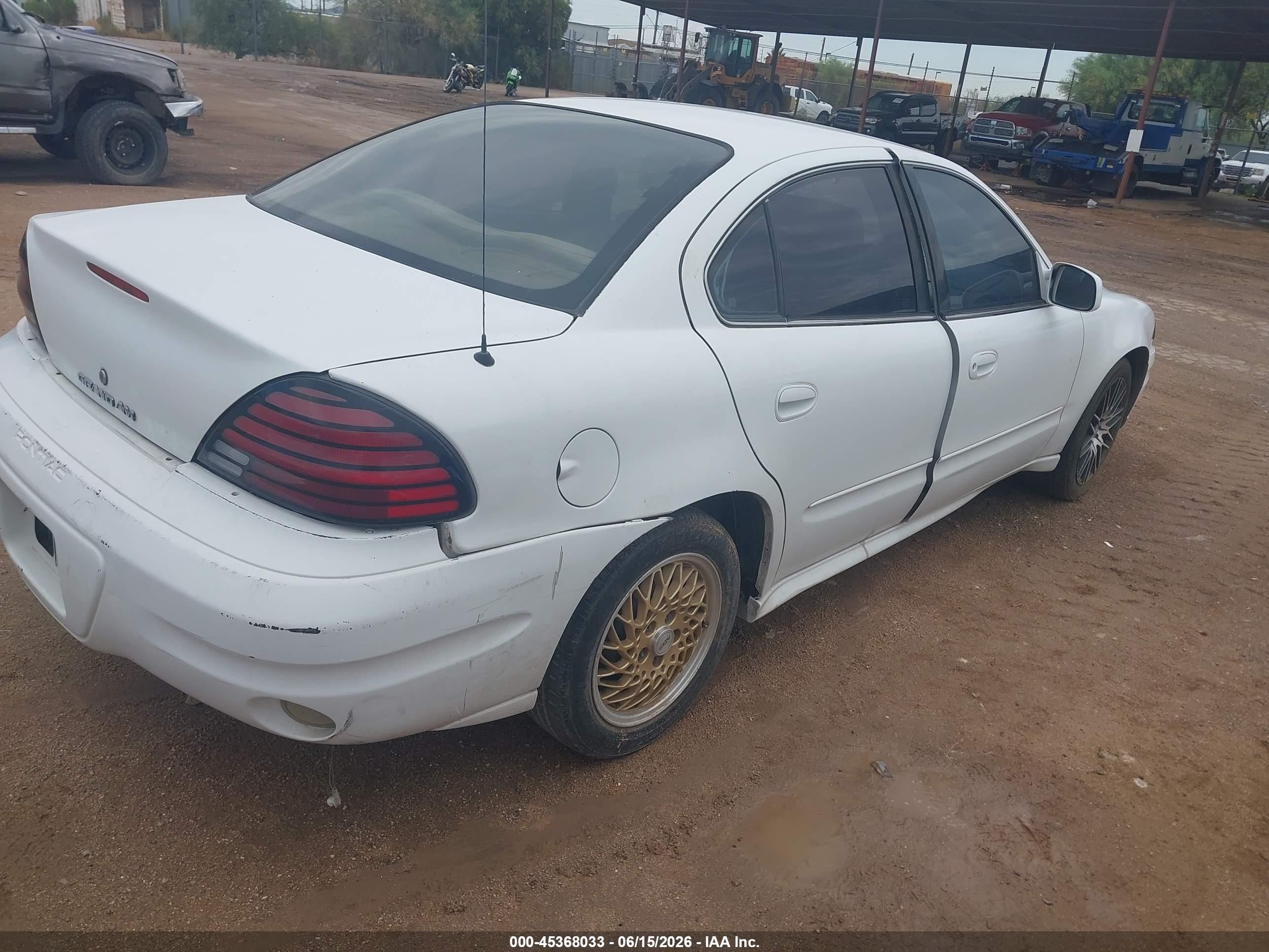 2003 Pontiac Grand Am Se White vin: 1G2NE52F43C326641