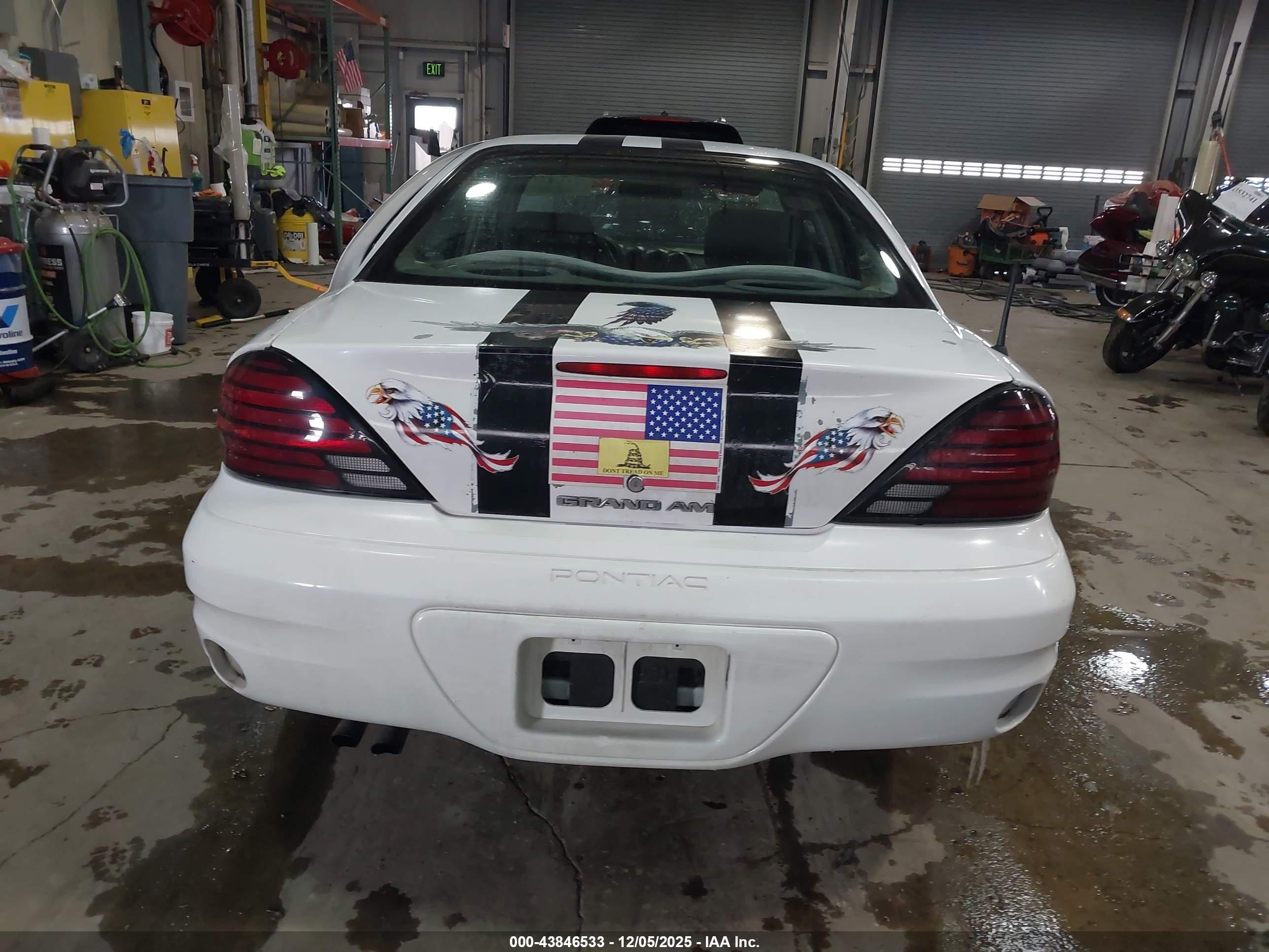 2004 Pontiac Grand Am Se White vin: 1G2NE52F74C123051