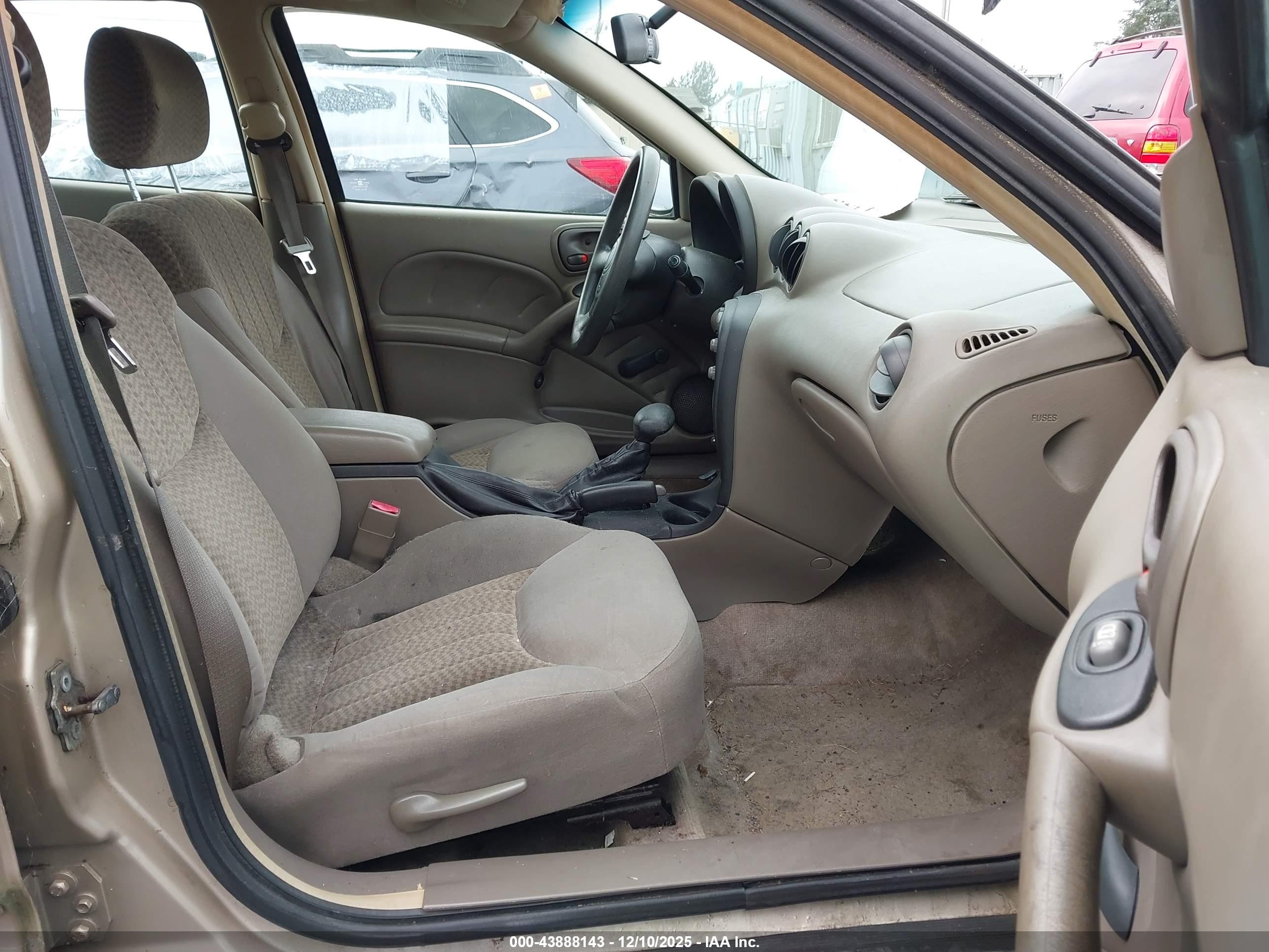 2004 Pontiac Grand Am Se Beige vin: 1G2NE52F84M693912
