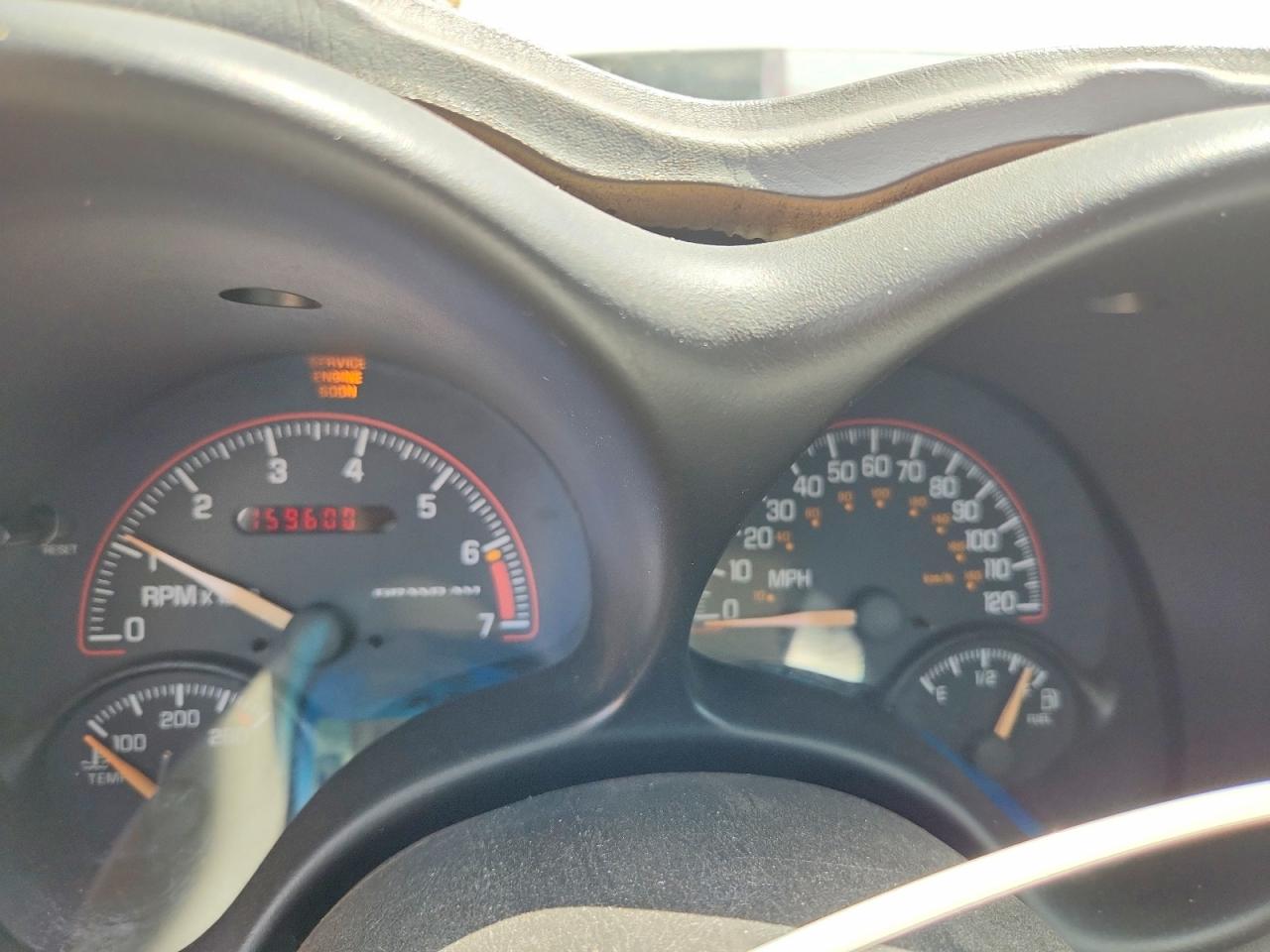2004 Pontiac Grand Am Se White vin: 1G2NE52F94C163597