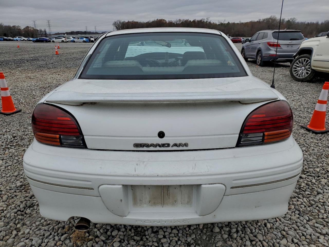 1998 Pontiac Grand Am Se Белый vin: 1G2NE52M2WM526933